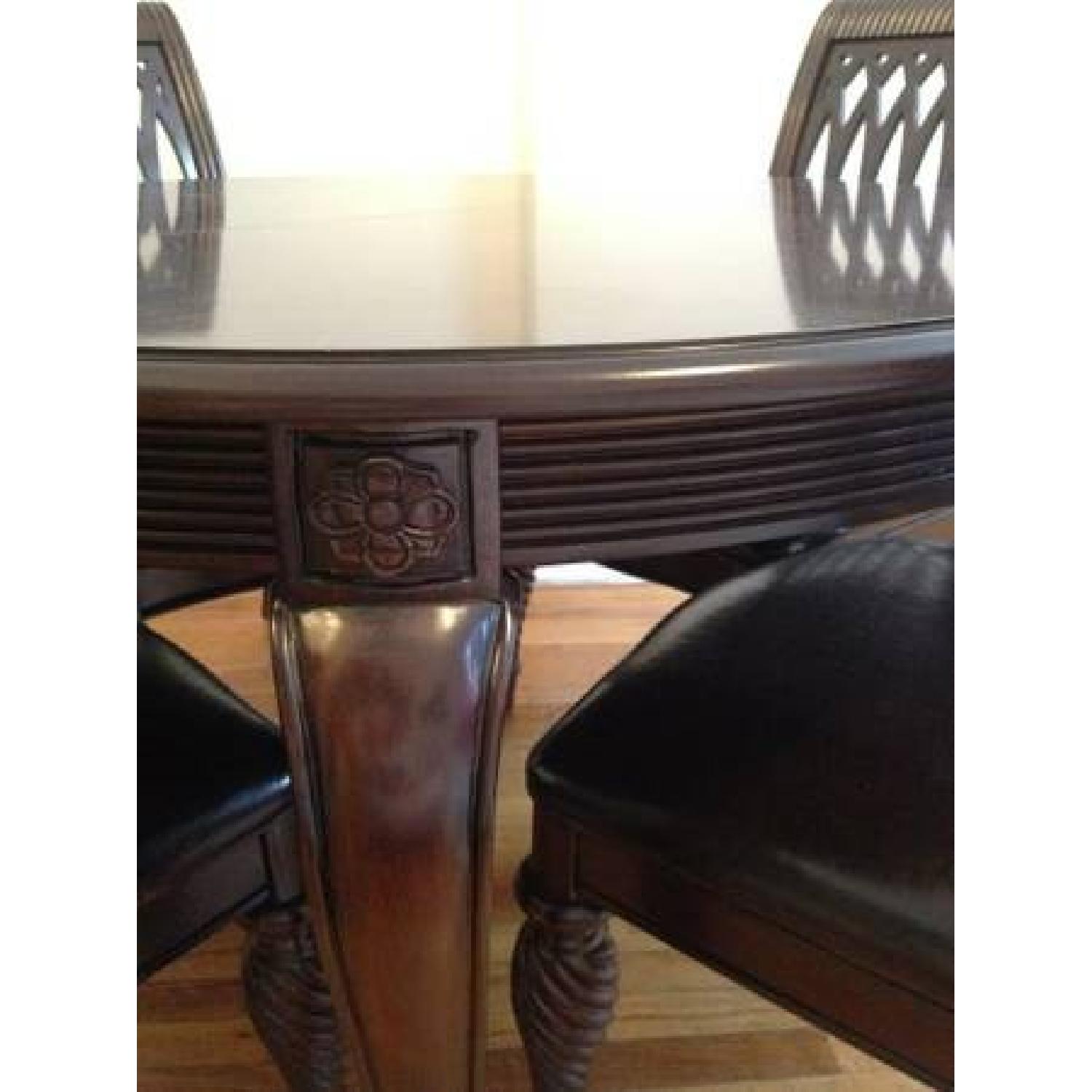 Solid Wood Dining Table w/ 4 chairs - AptDeco