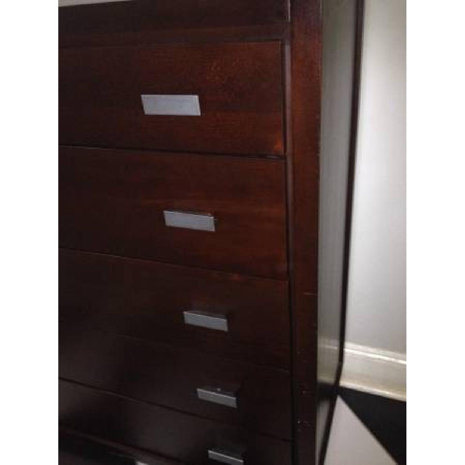 Vermont Tubbs Queen Bed and Dresser - image-1