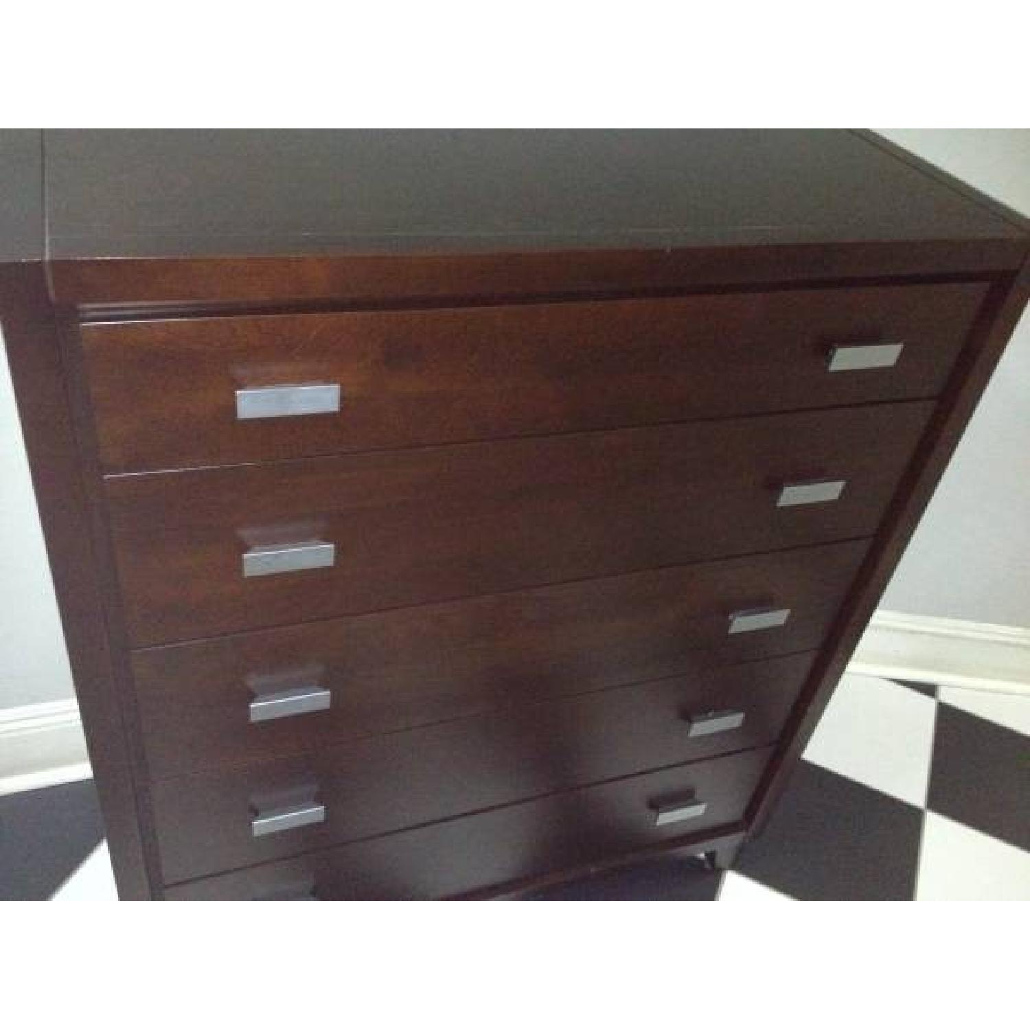 Vermont Tubbs Queen Bed and Dresser - image-5