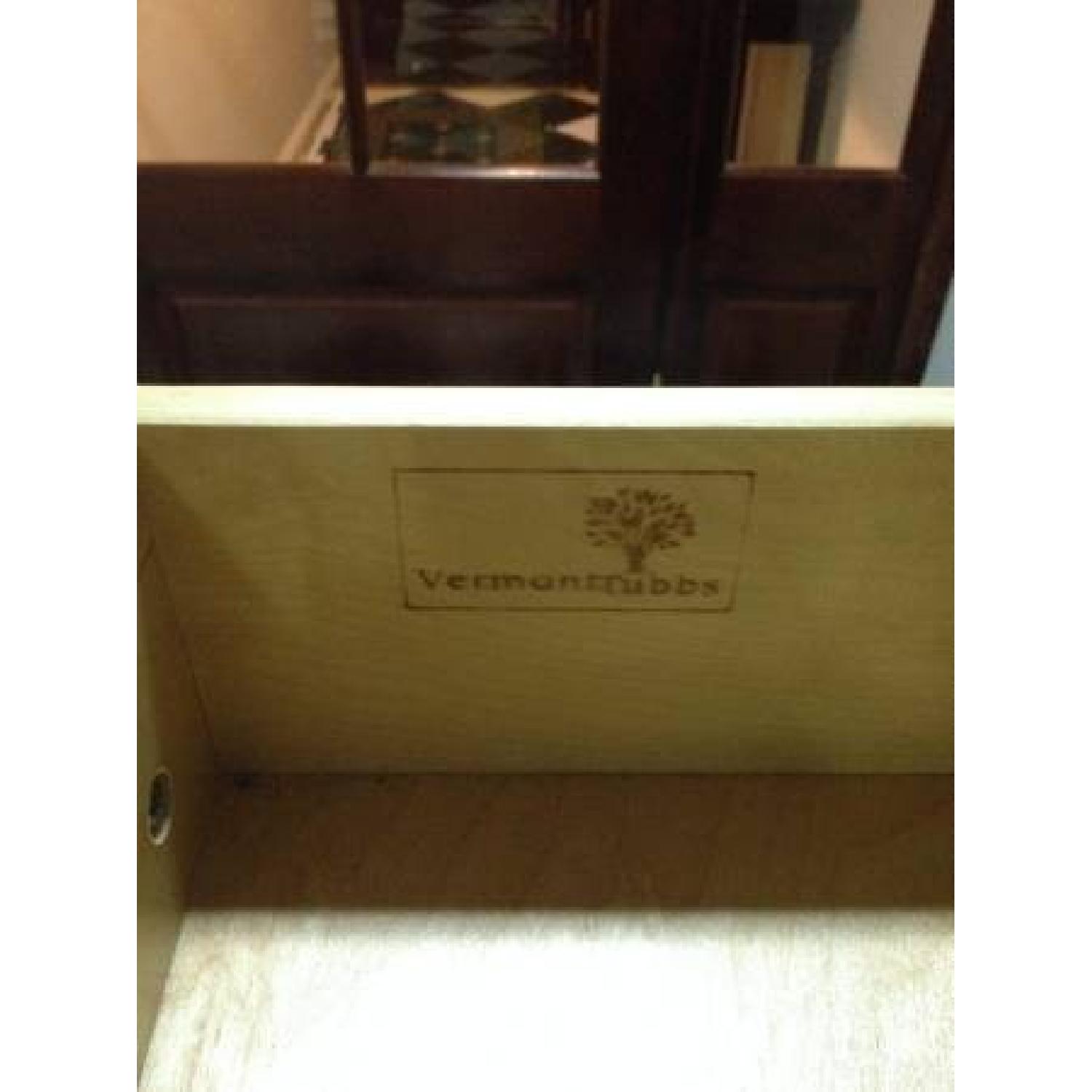 Vermont Tubbs Queen Bed and Dresser - image-6