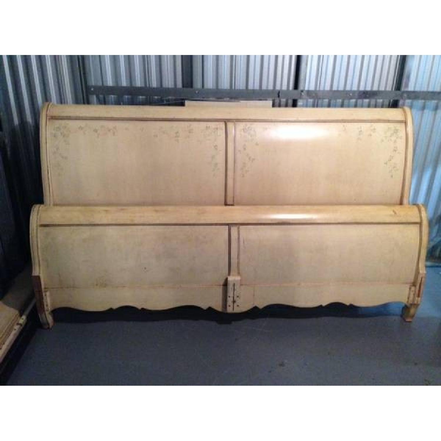 Thomasville Bedroom Set - image-6