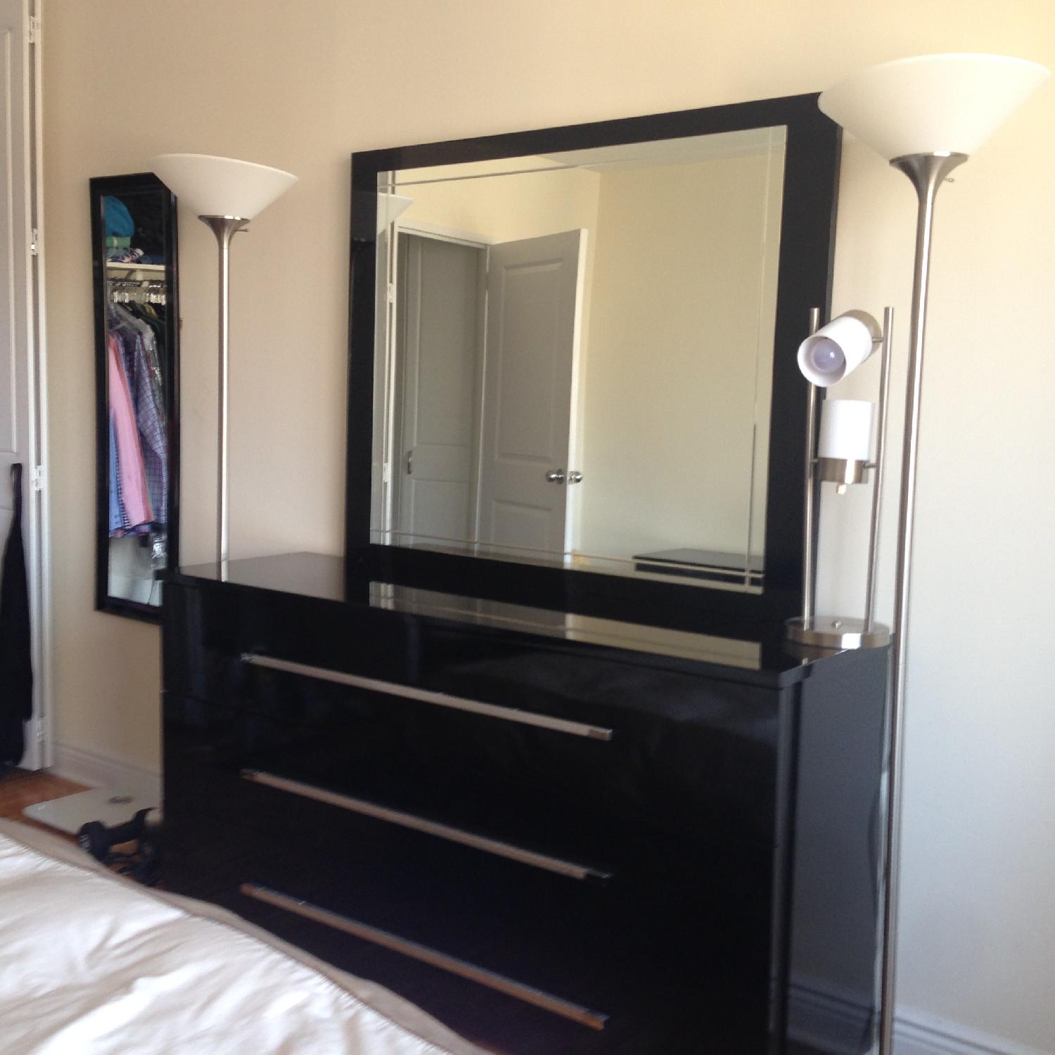 Bob's Furniture Dimora 8 Piece Queen Bedroom Set - AptDeco