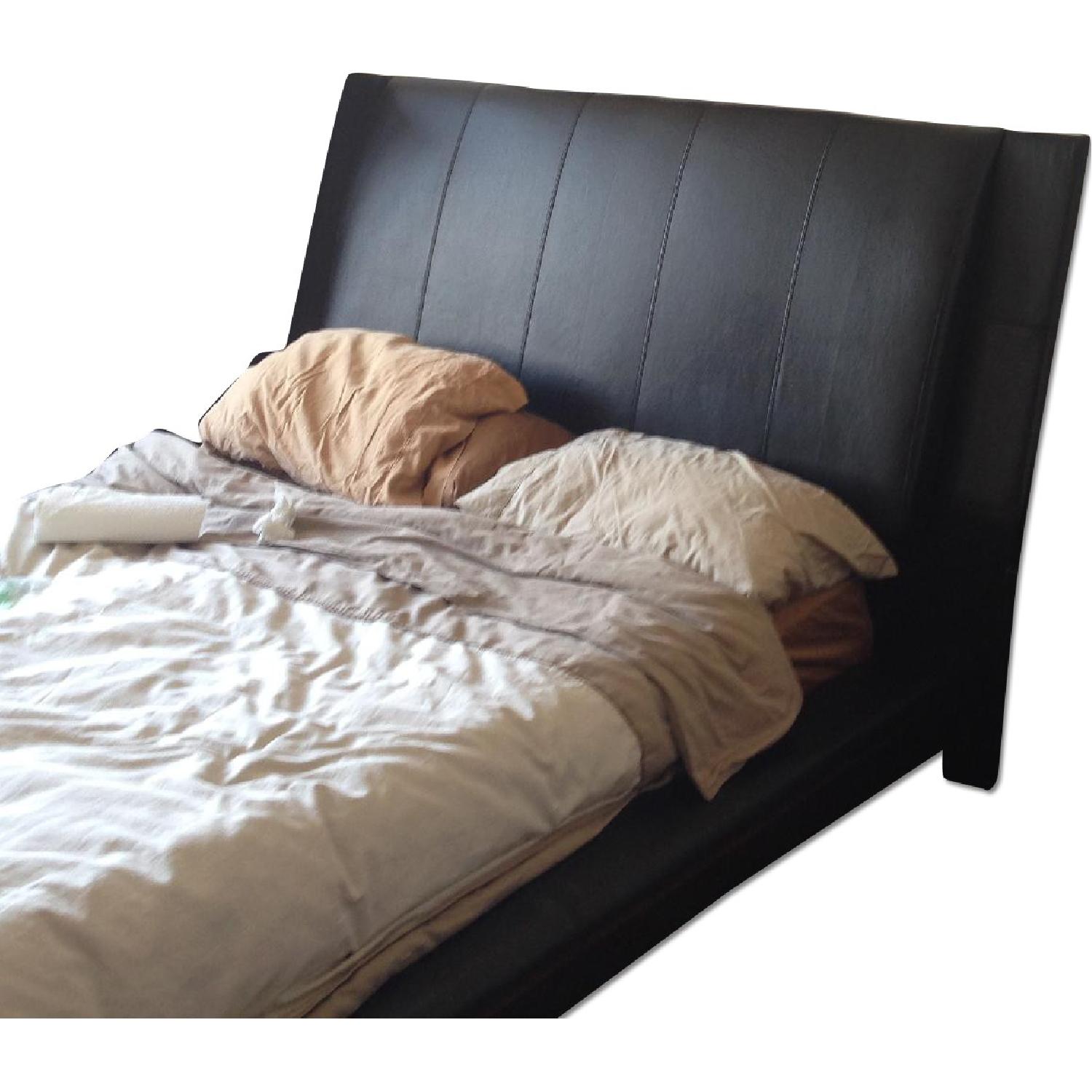 Bob's Furniture Dimora 8 Piece Queen Bedroom Set - AptDeco