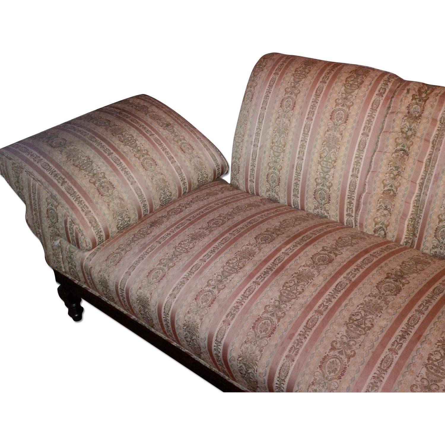 Antique Chaise Lounge/Fainting Couch AptDeco