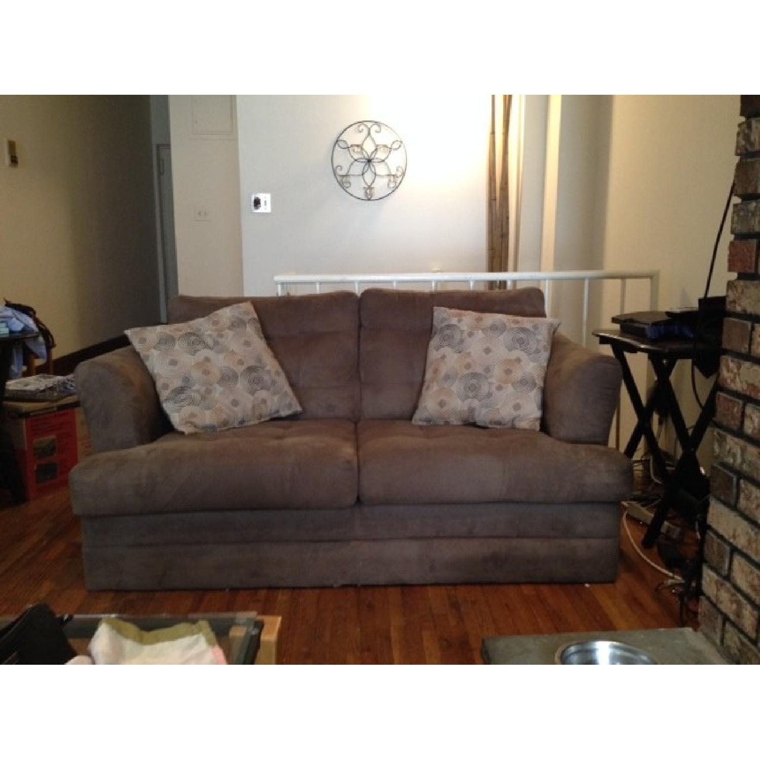 Simmons Velocity Love Seat w/ Gigi Pillows - image-1