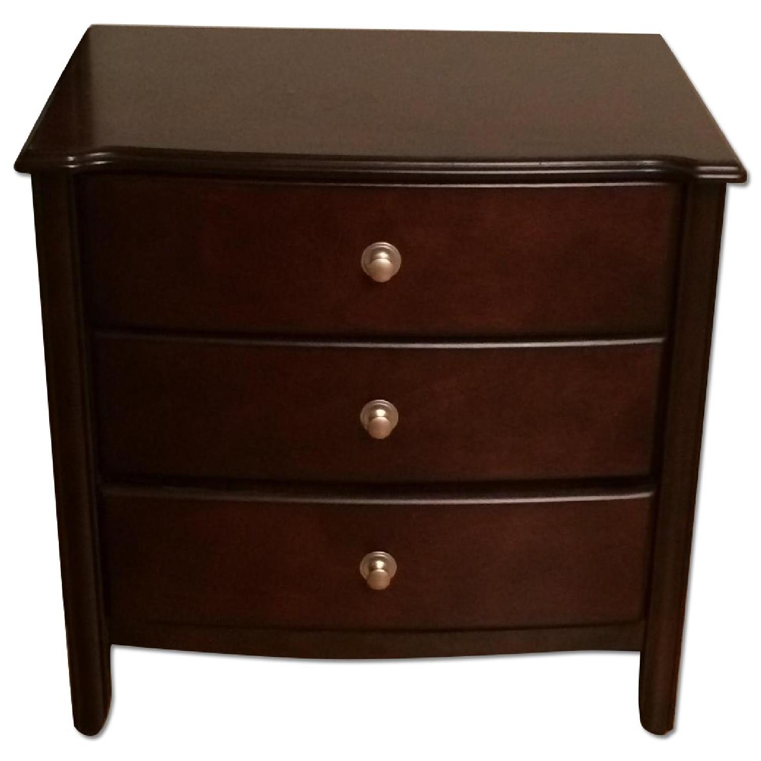Bob's Furniture Nightstand AptDeco