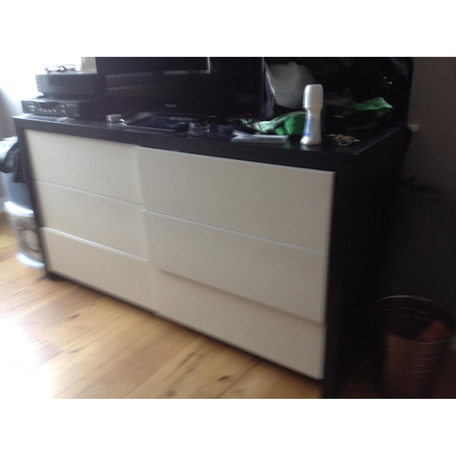 Macy's OPalier Queen Size Bedroom Set - image-5