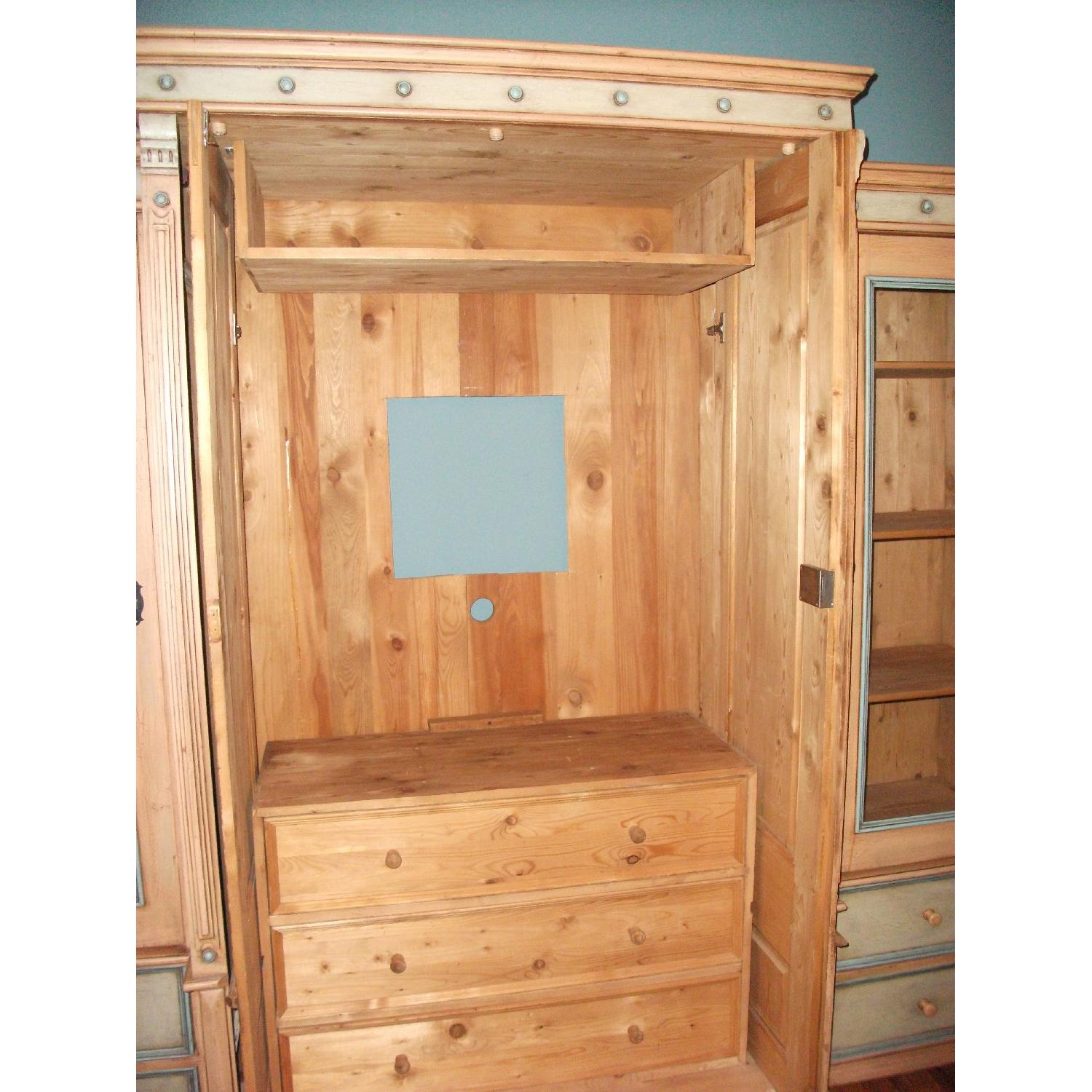 Handmade Oak Wardrobe/Entertainment Unit - image-3