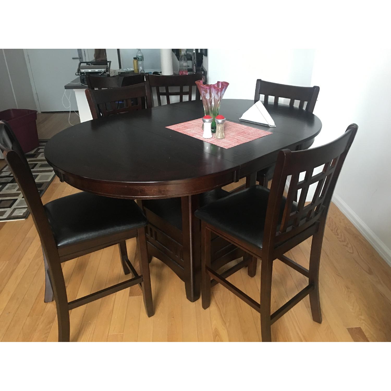 Oval to Round Expandable Dining Table - image-2