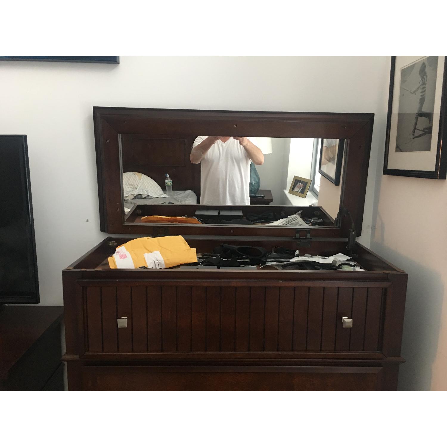 Bob's Spencer Lift Top Chest AptDeco