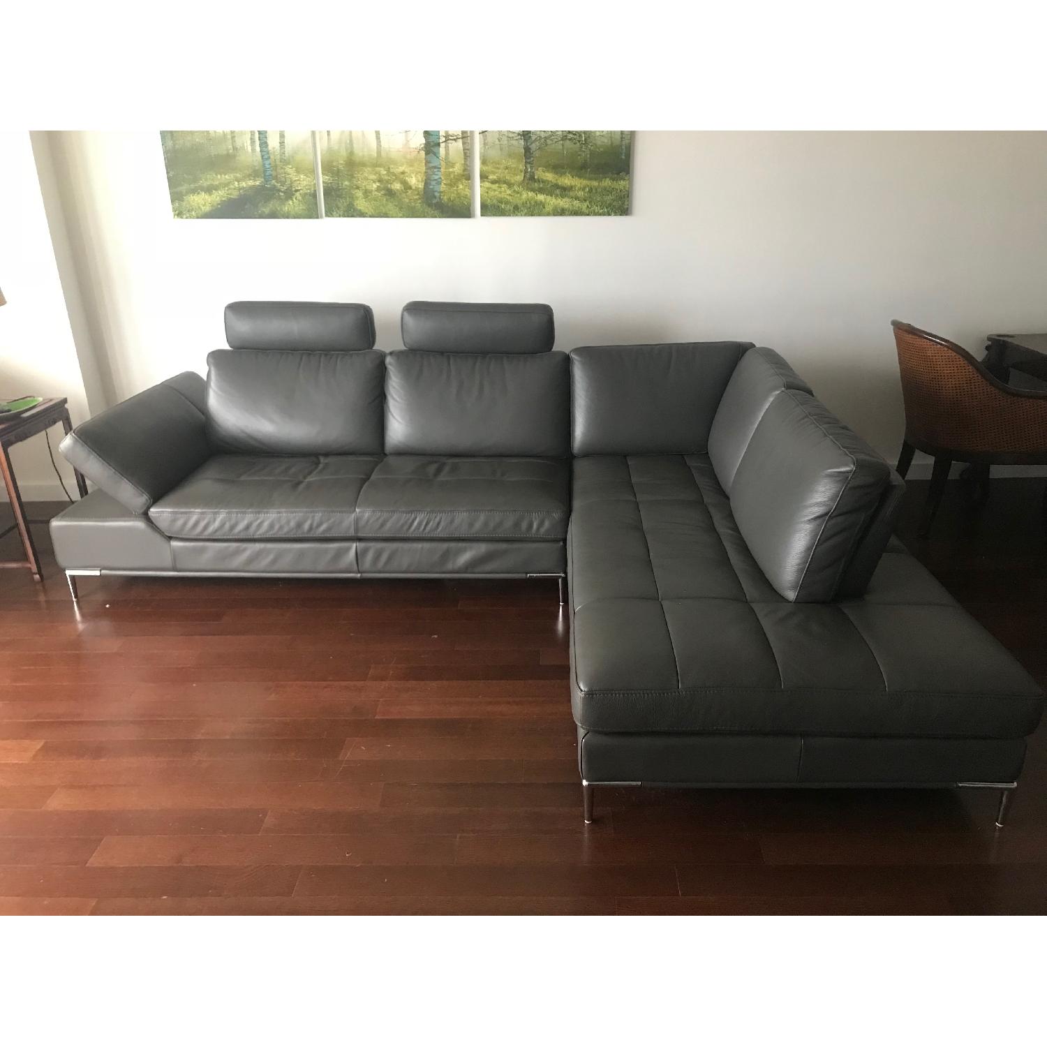 Modani Empire Dark Gray Sectional Sofa w/ Right Chaise - image-1