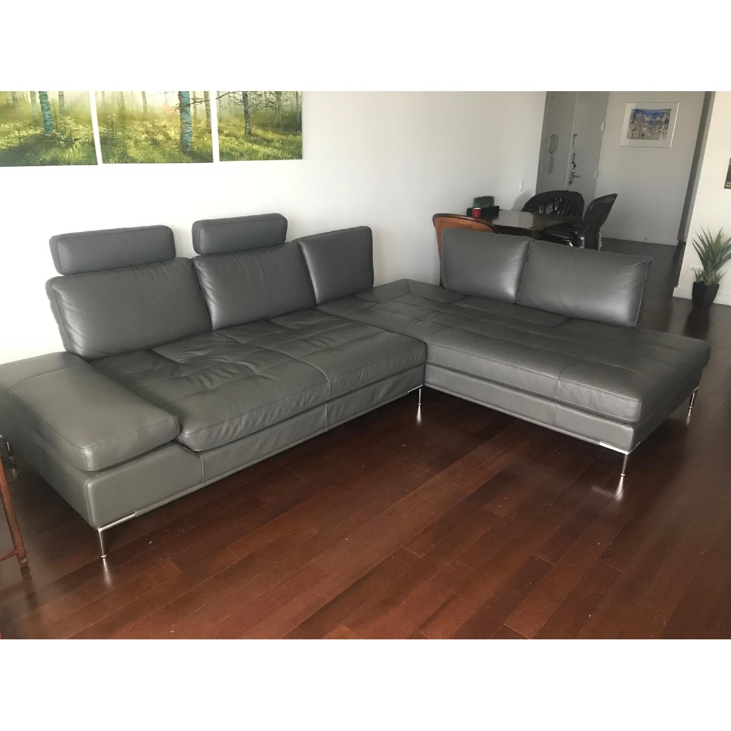 Modani Empire Dark Gray Sectional Sofa w/ Right Chaise - image-4