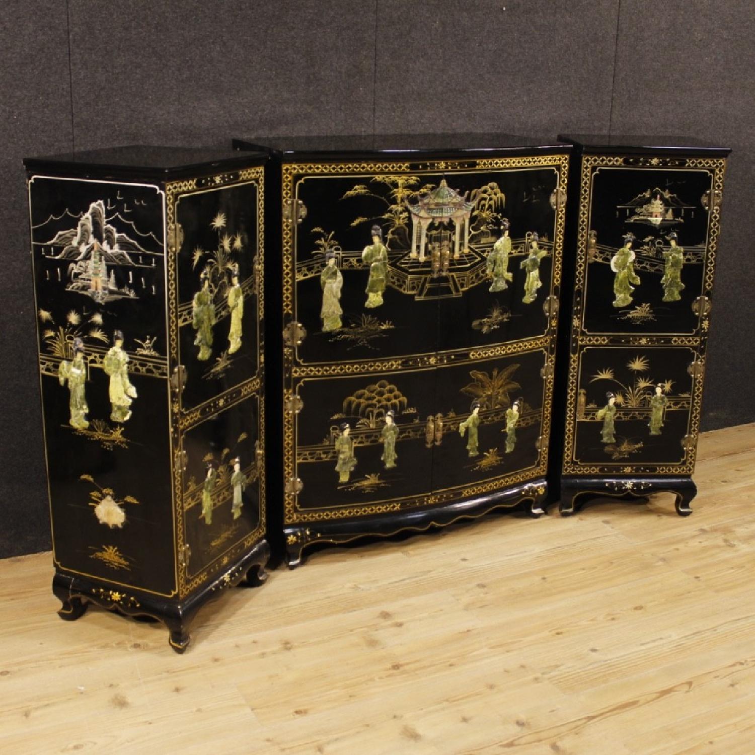 French Sideboard in Lacquered & Painted Chinoiserie Wood - image-4