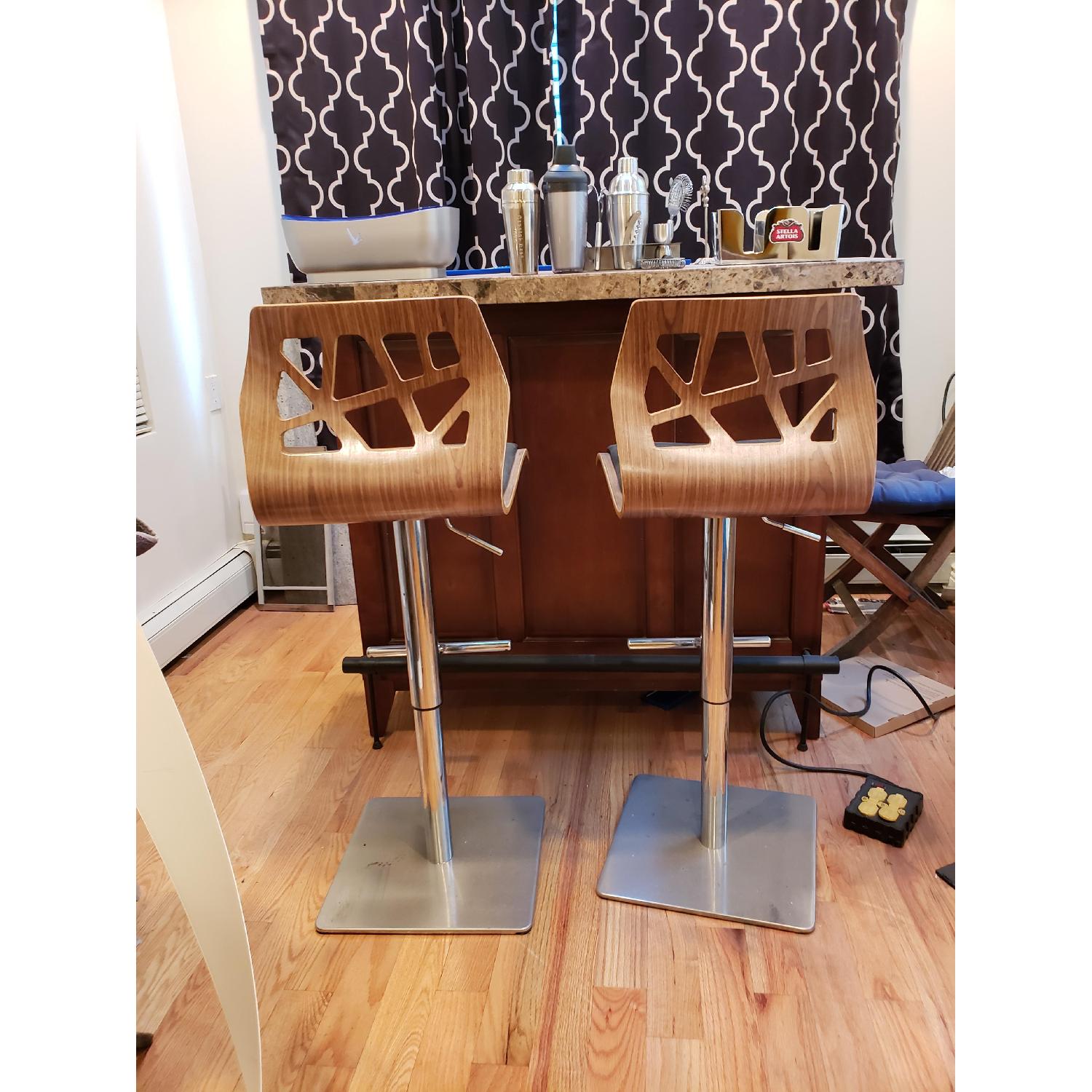 Marble Top Bar w/ 4 Stools - image-1