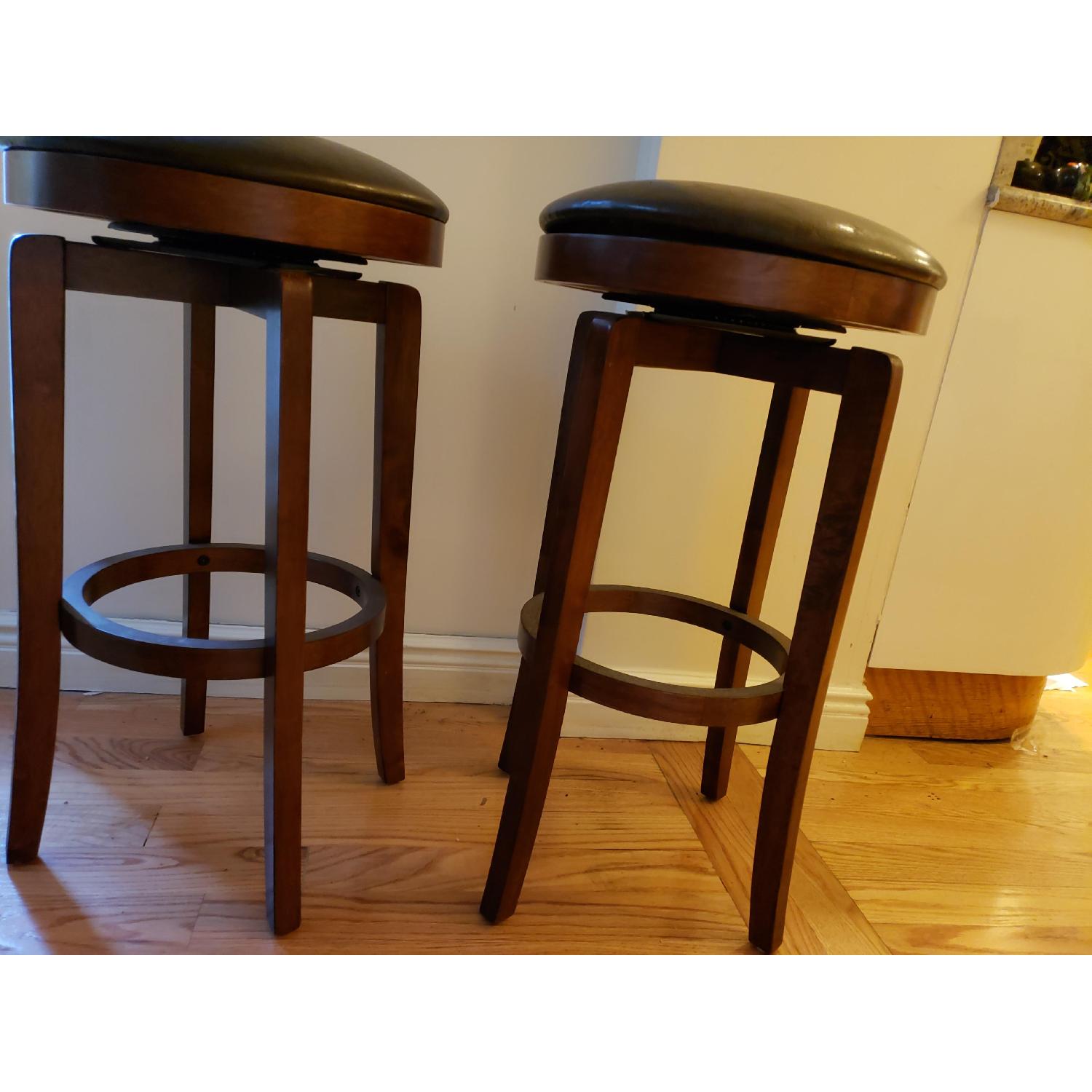 Marble Top Bar w/ 4 Stools - image-5