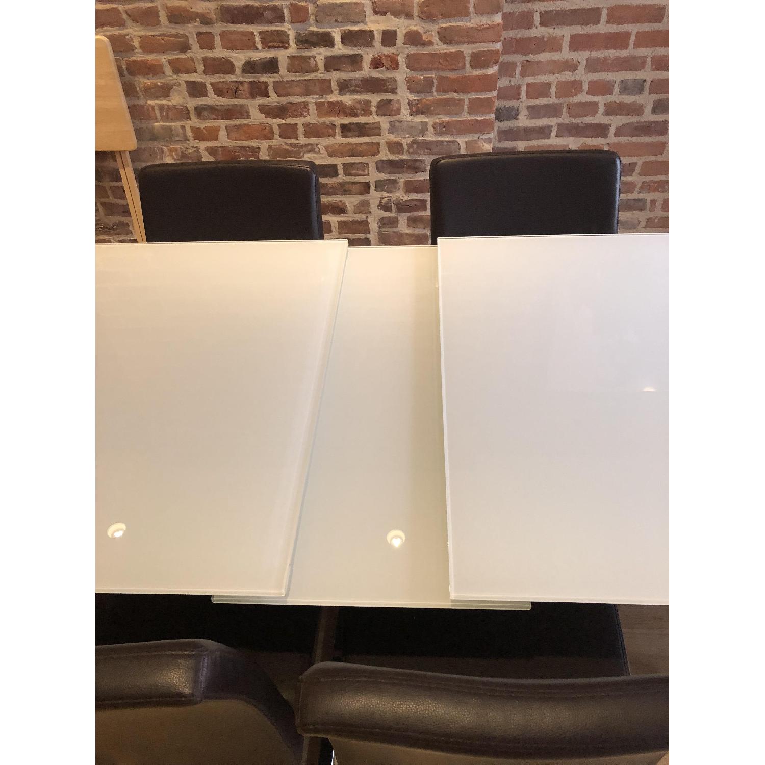 Modani Cameron Glass Extendable Modern Dining Table in White - AptDeco