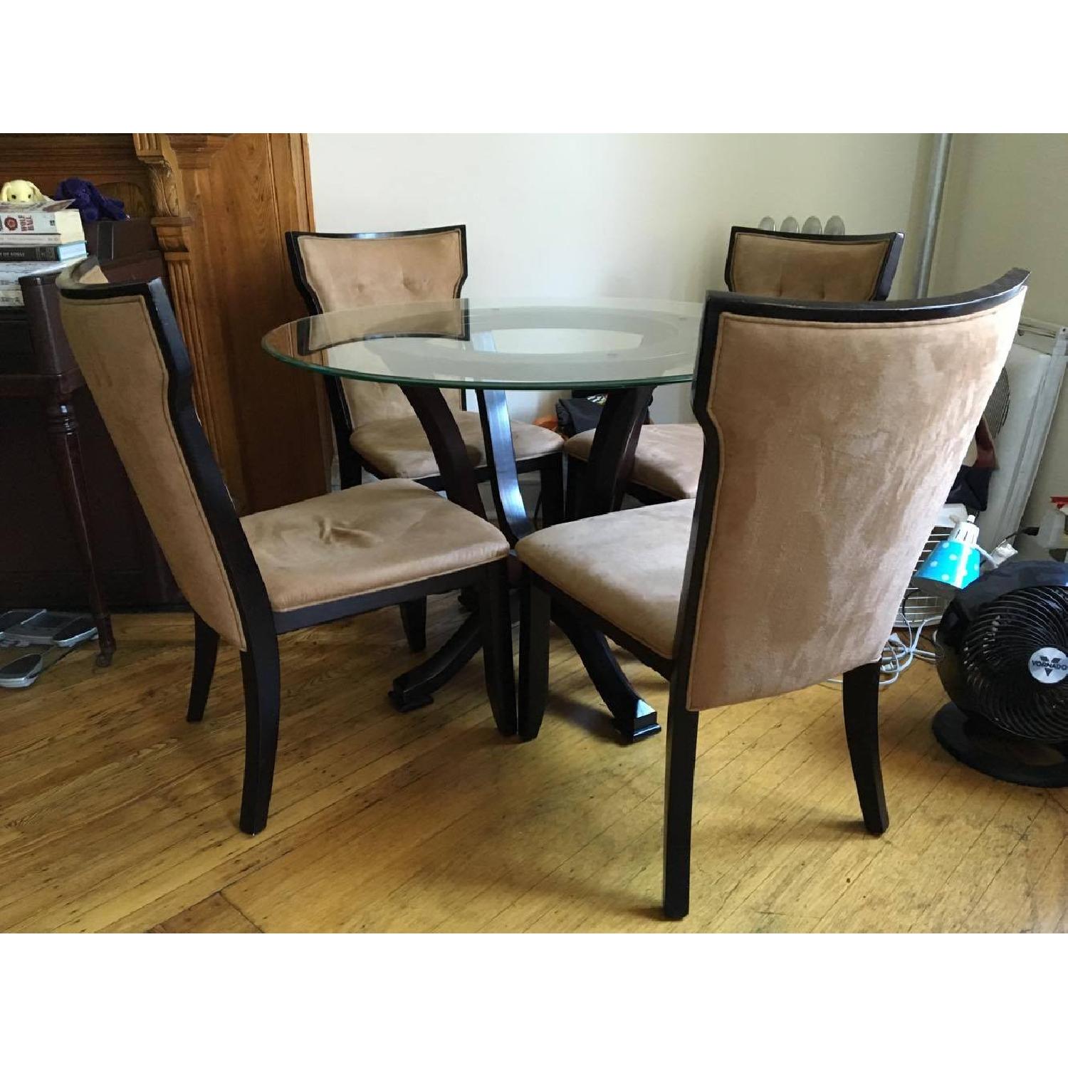 Raymour & Flanigan 5 Piece Round Dining Set - image-1