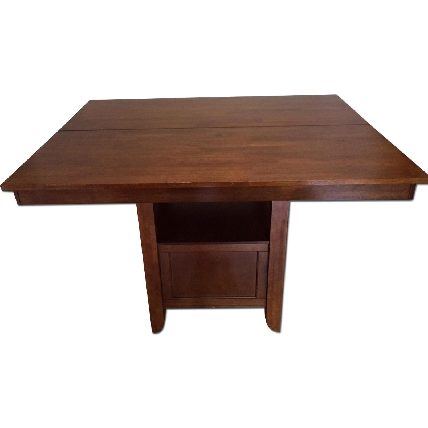 Raymour & Flanigan Aspen Dining/Kitchen Table w/ Leaf Extension - AptDeco