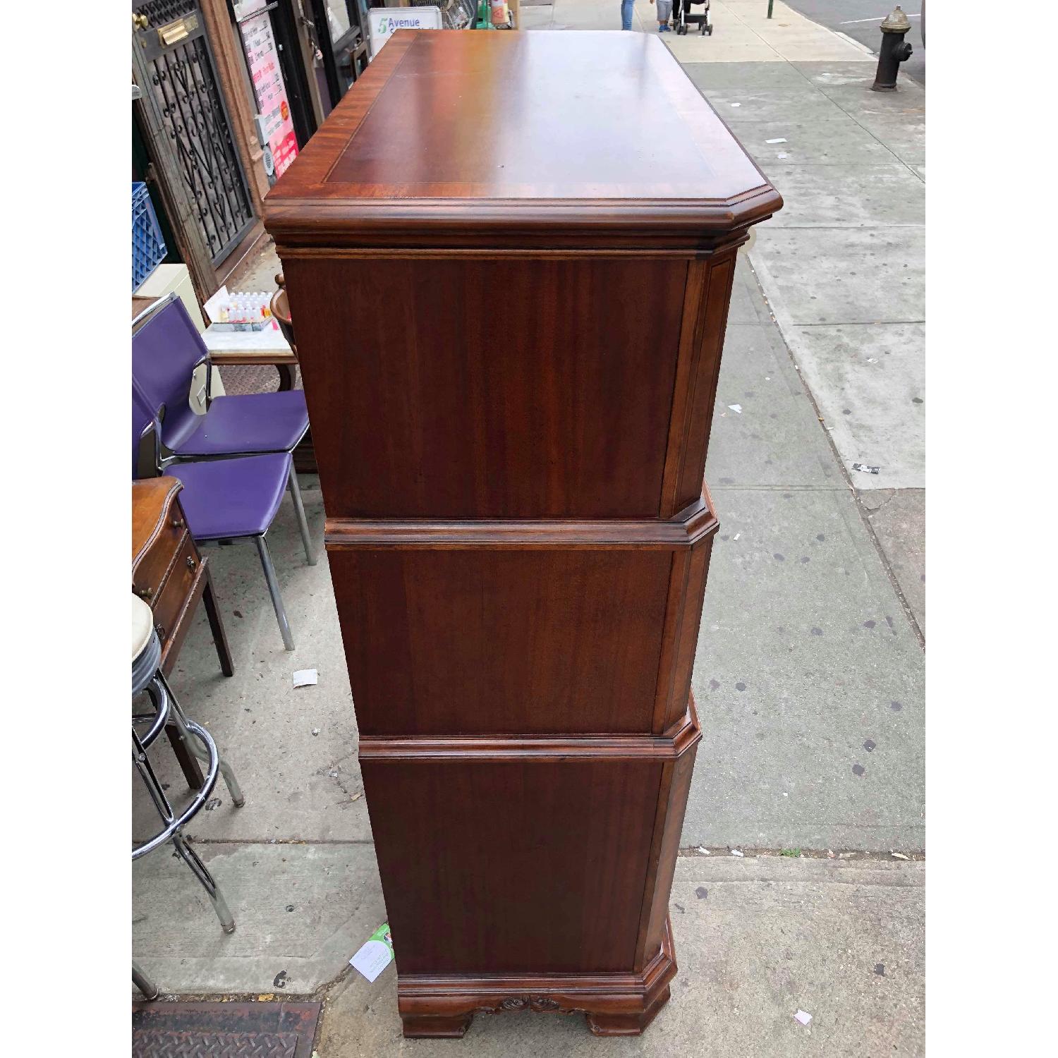 Outlook International 10 Cedar Drawers Inlaid Dresser - image-9