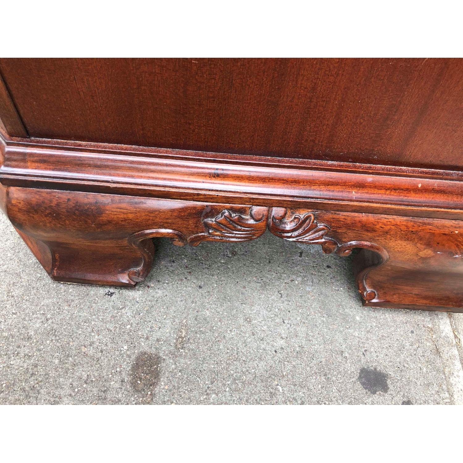 Outlook International 10 Cedar Drawers Inlaid Dresser - image-11