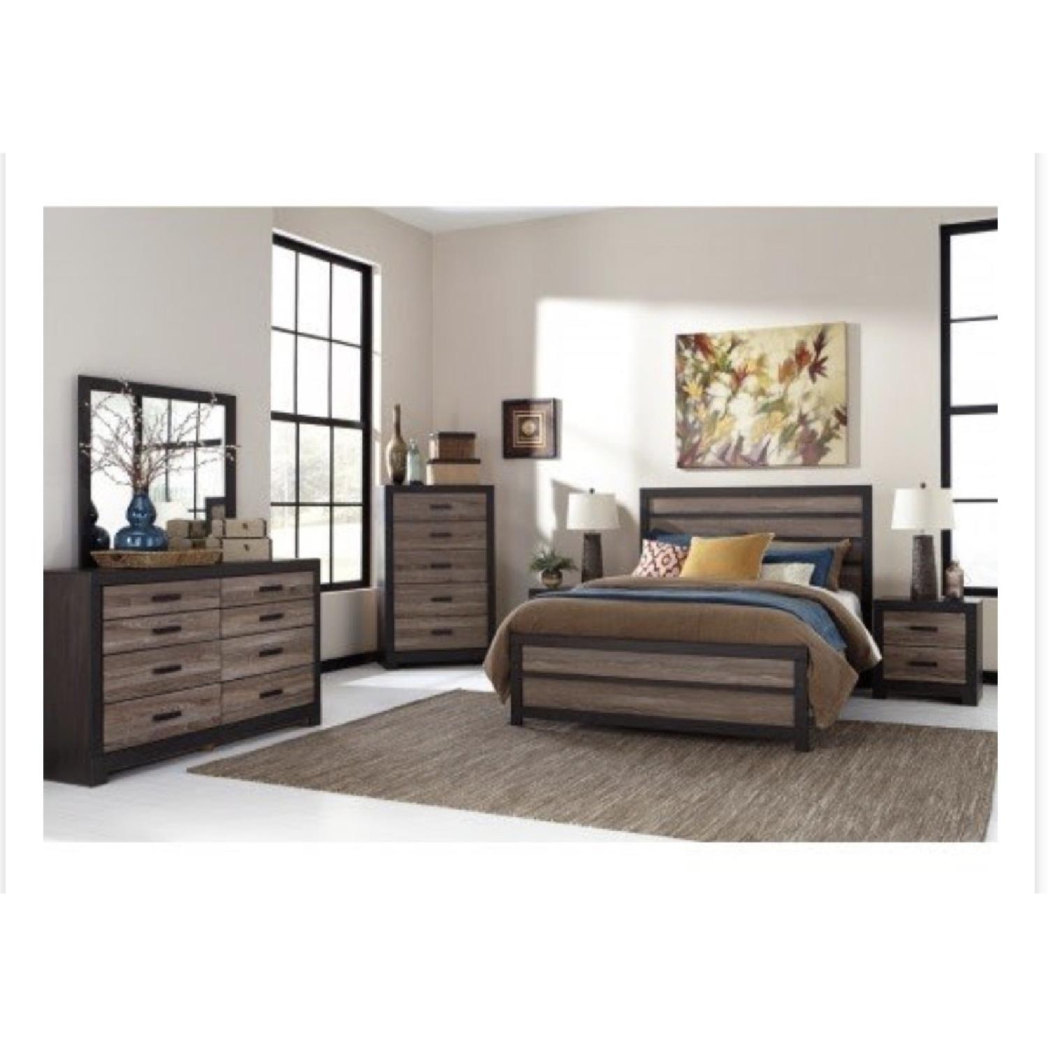 Ashley Capiz Harlinton 2 Drawer Nightstand - image-1