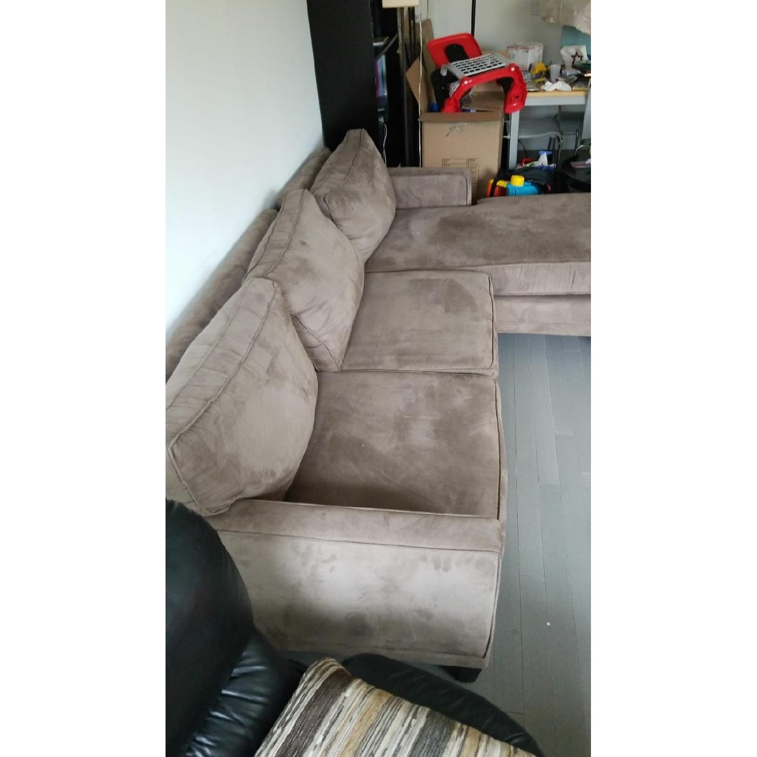 Rowe Furniture 2-Piece Sectional Sofa - image-8