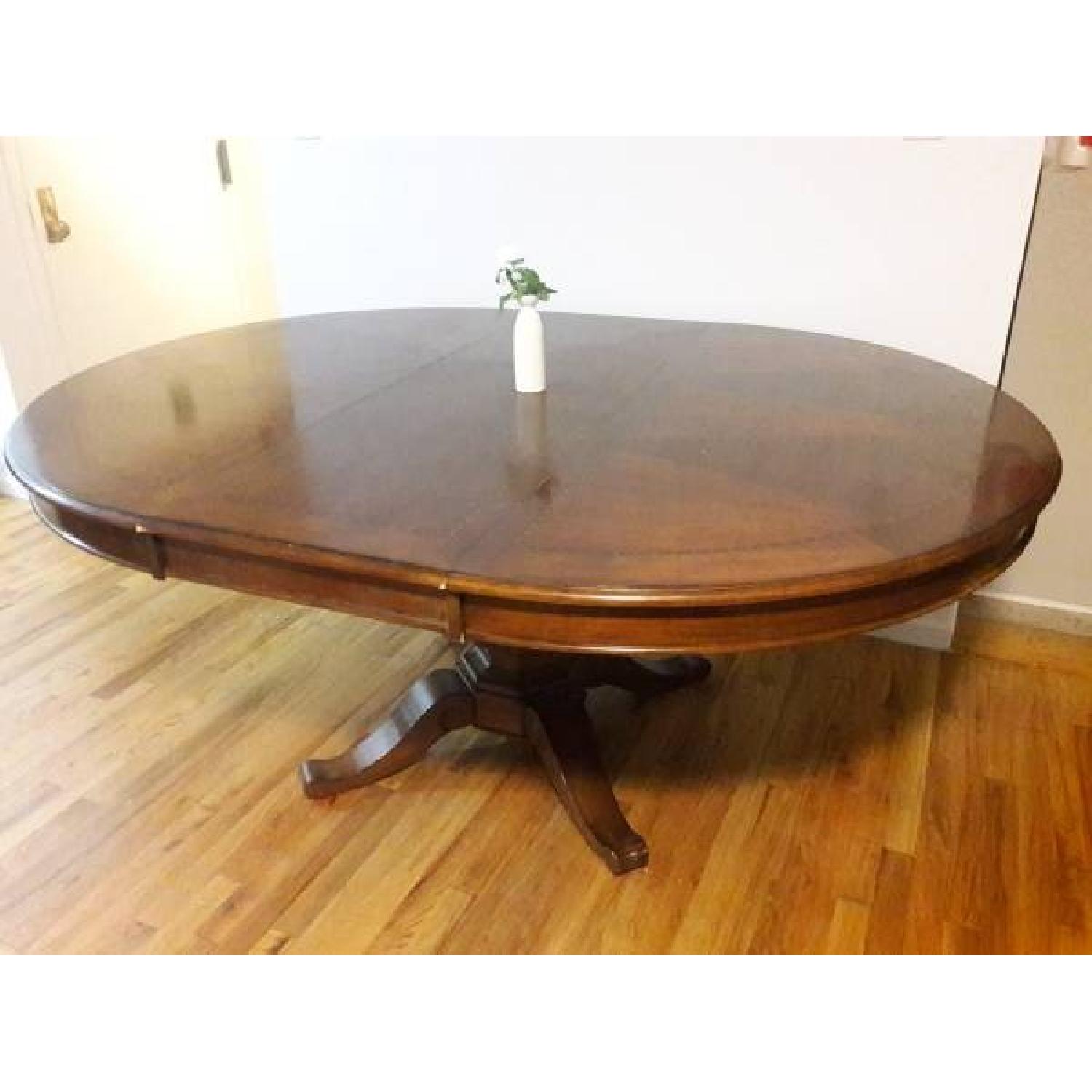 Fine Wood Expandable Pedestal Dining Table w/ 4 Chairs - image-3