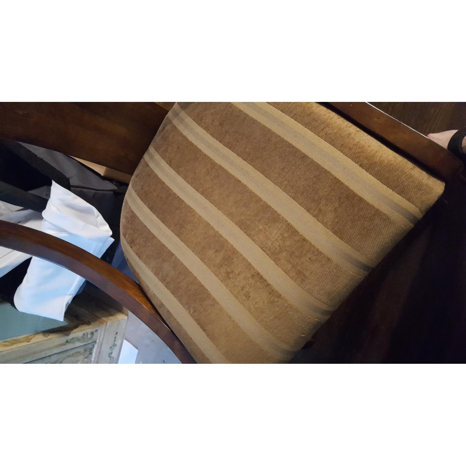 Fine Wood Expandable Pedestal Dining Table w/ 4 Chairs - image-8