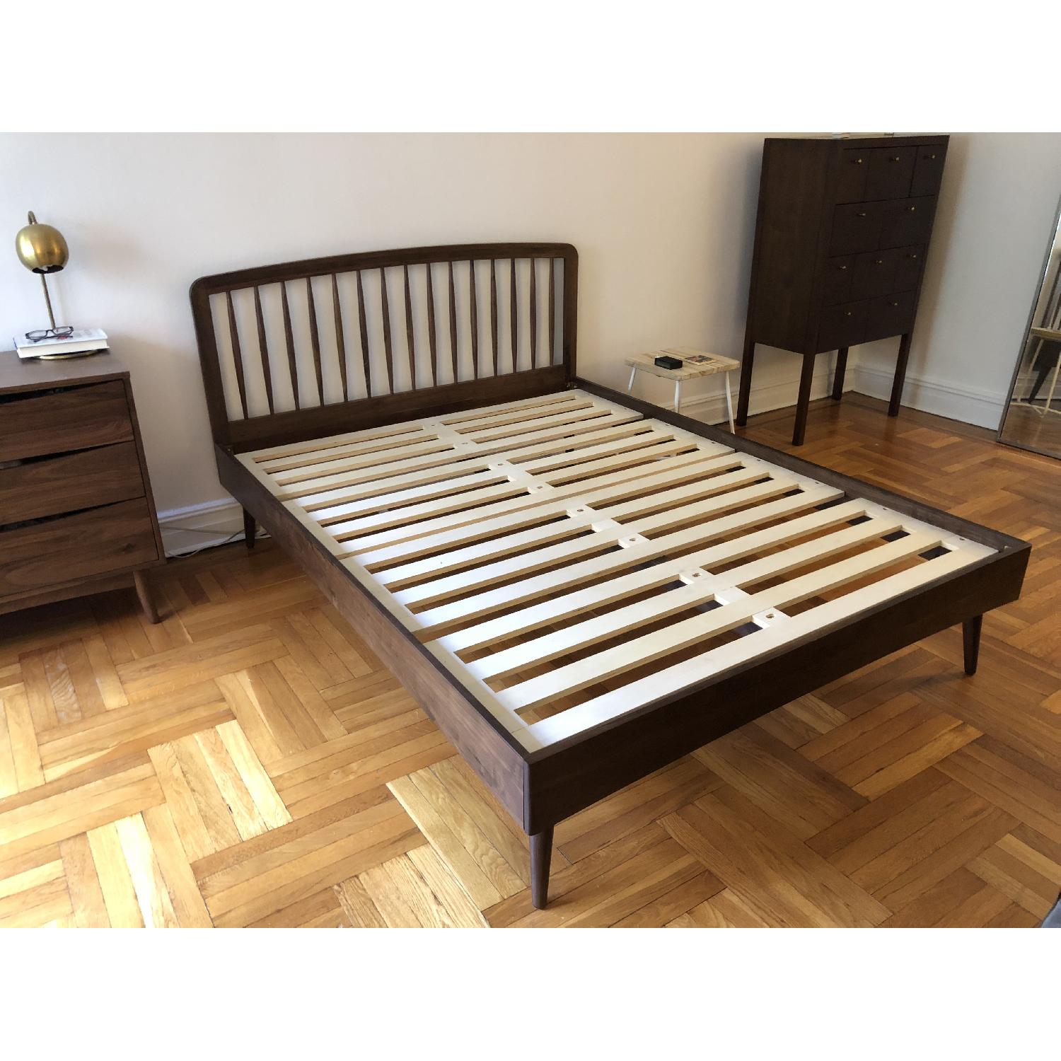 Article Culla Walnut Queen Size Bed - image-1