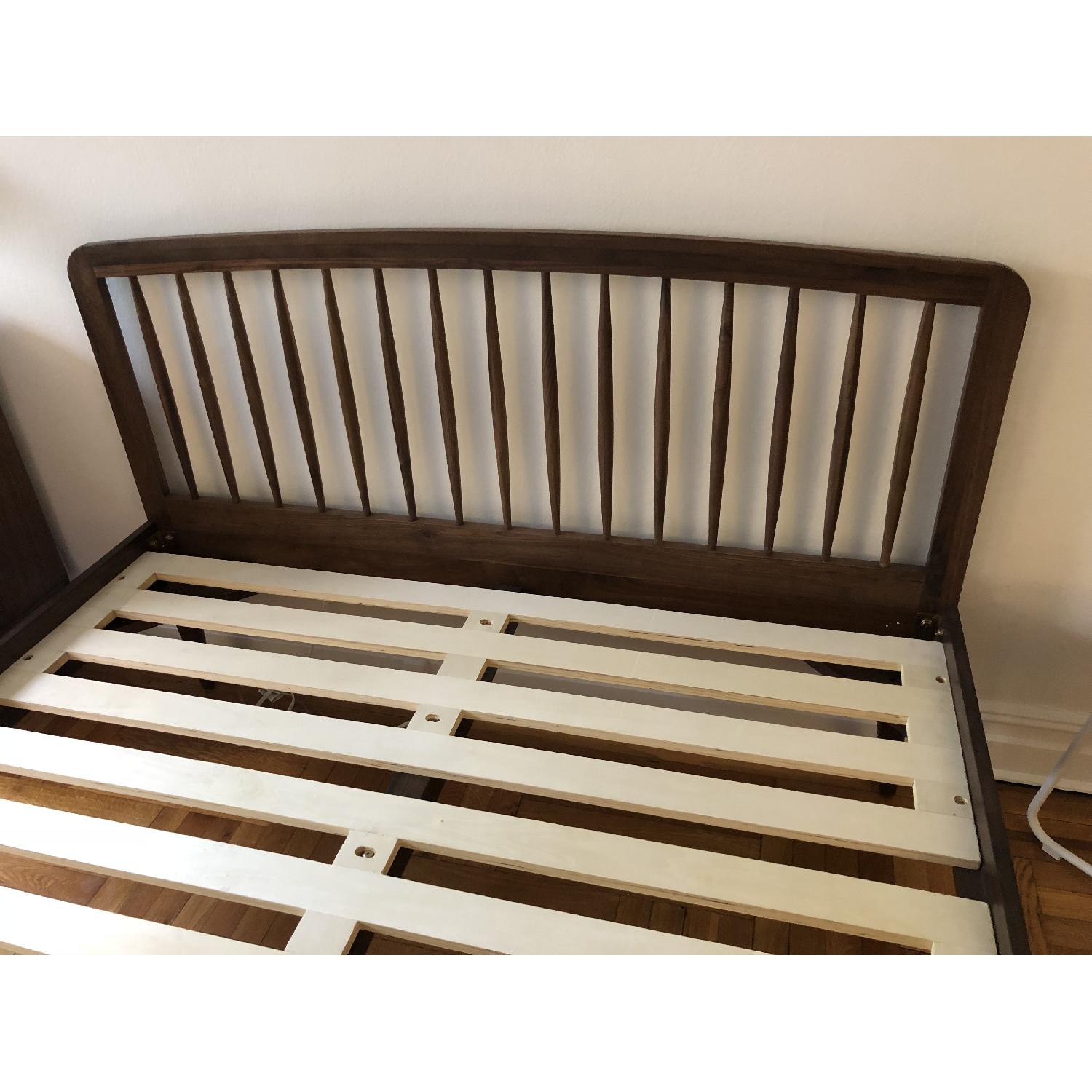 Article Culla Walnut Queen Size Bed - image-2