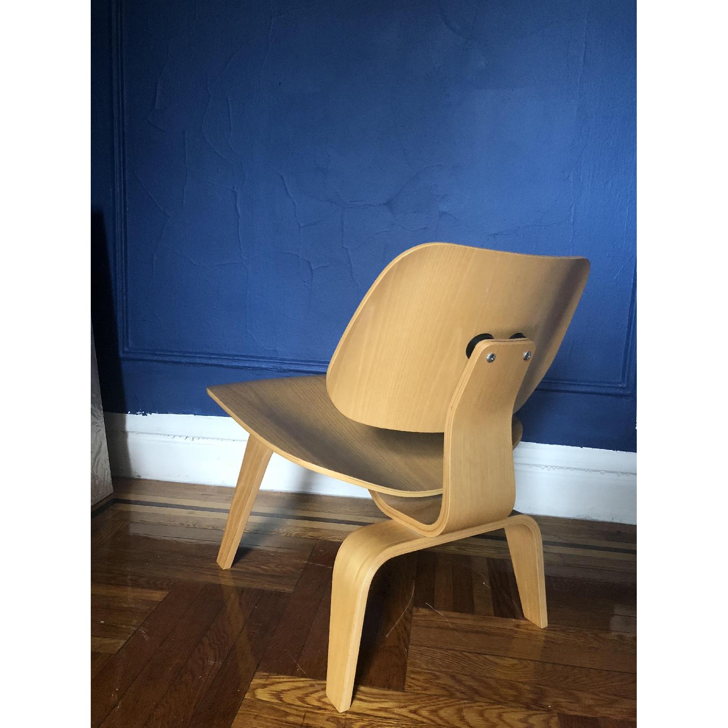 Eames Molded Plywood Lounge Chair in White Ash - image-2