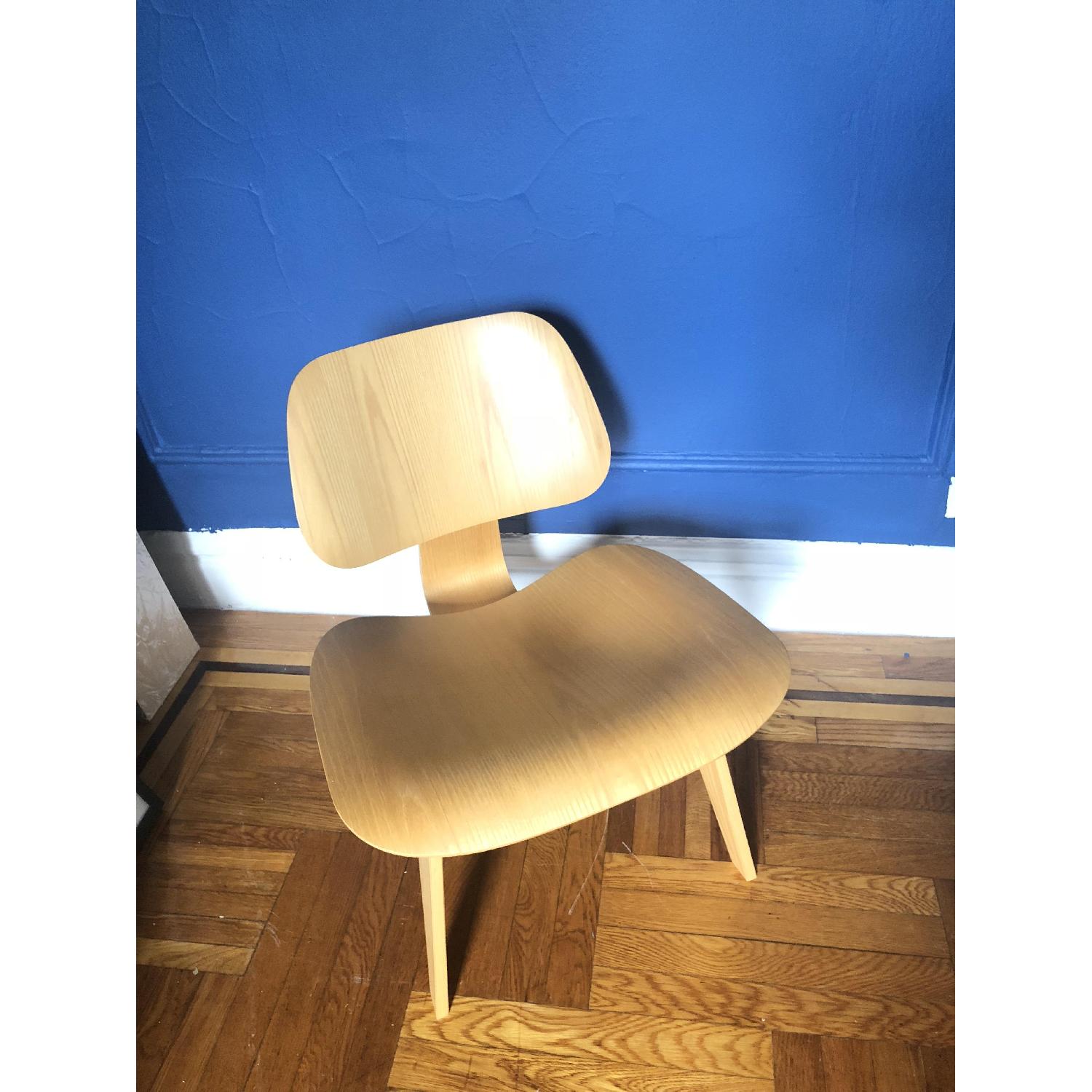 Eames Molded Plywood Lounge Chair in White Ash - image-3