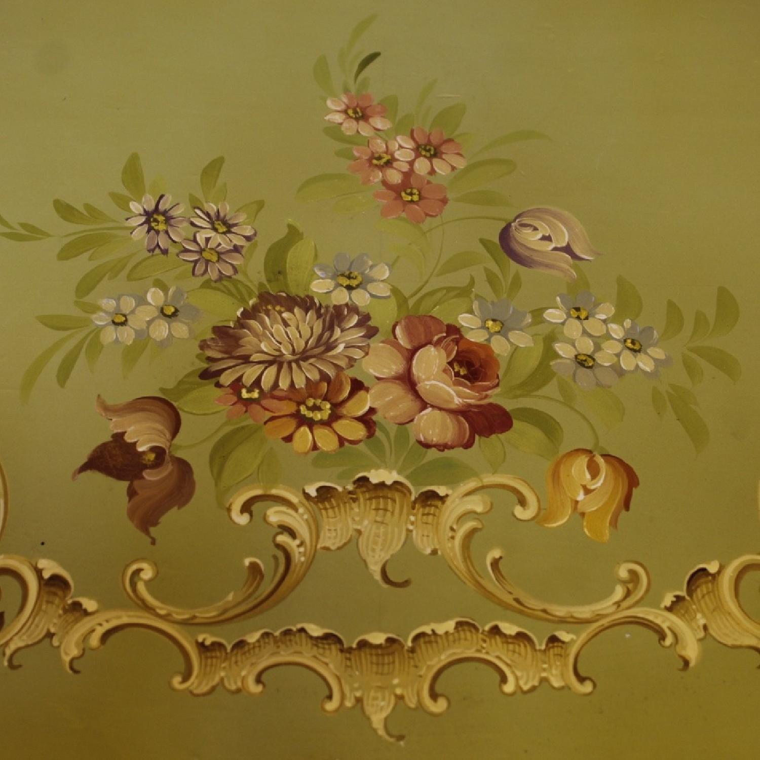 Venetian Dresser in Lacquered & Painted Wood - image-1