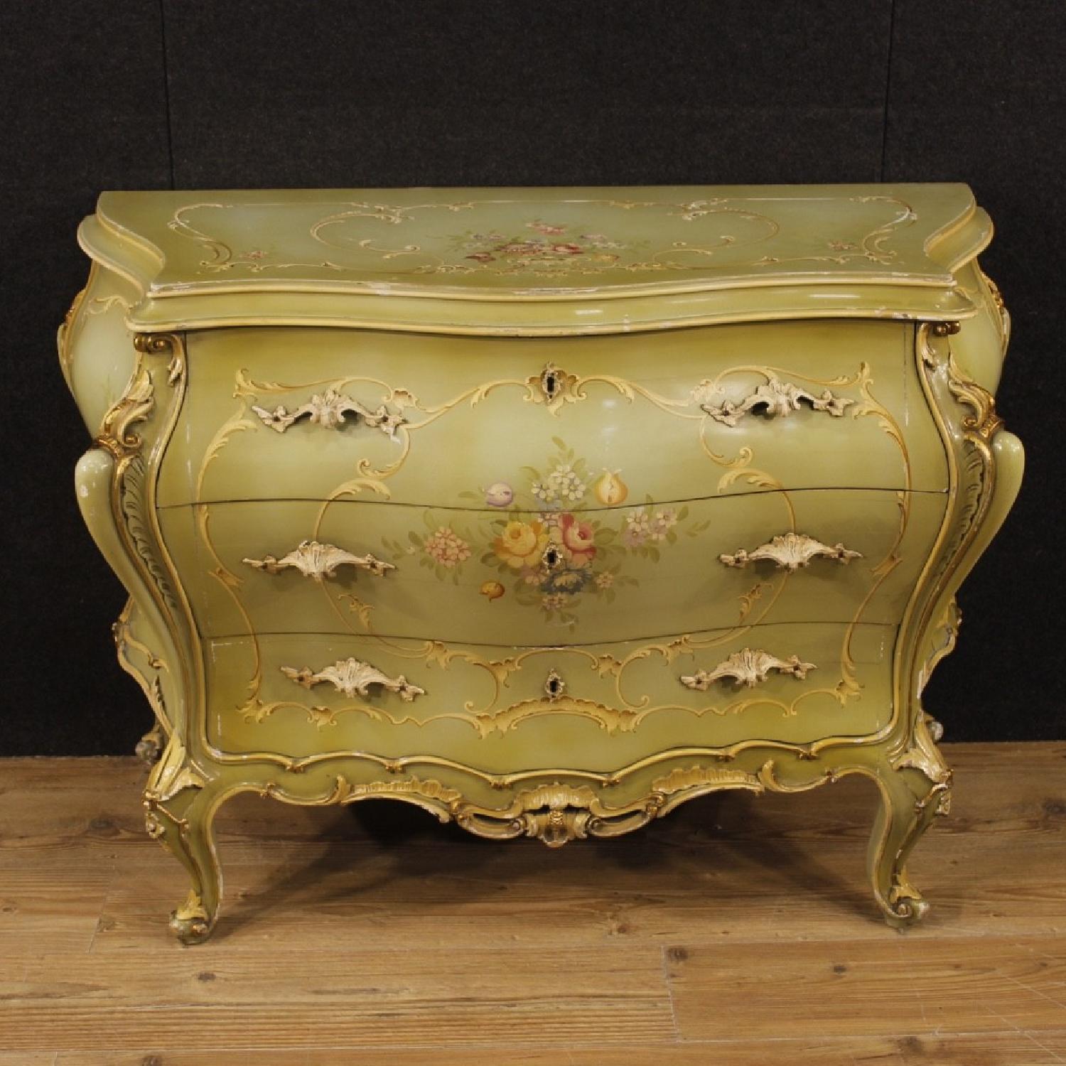 Venetian Dresser in Lacquered & Painted Wood - image-5
