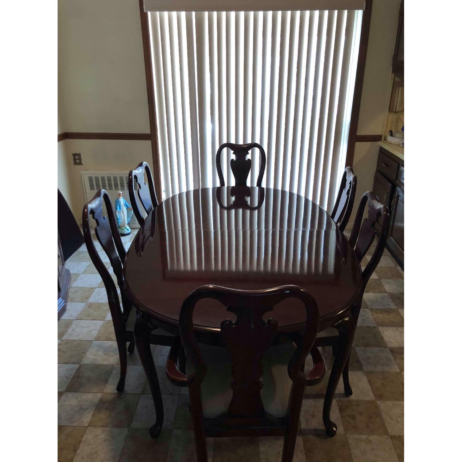 Thomasville Cherry Wood Extendable Dining Table w/ 6 chairs - image-2