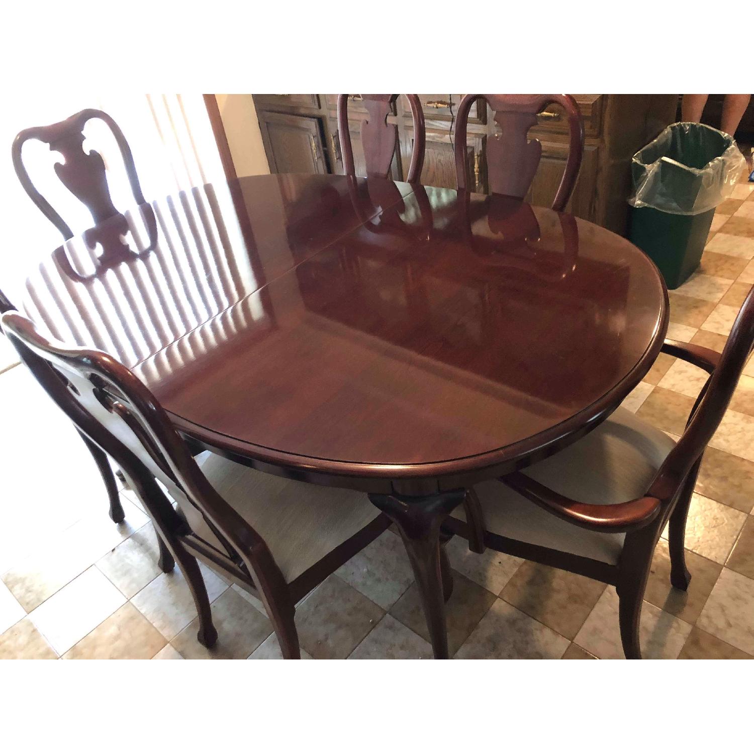 Thomasville Cherry Wood Extendable Dining Table w/ 6 chairs - image-3