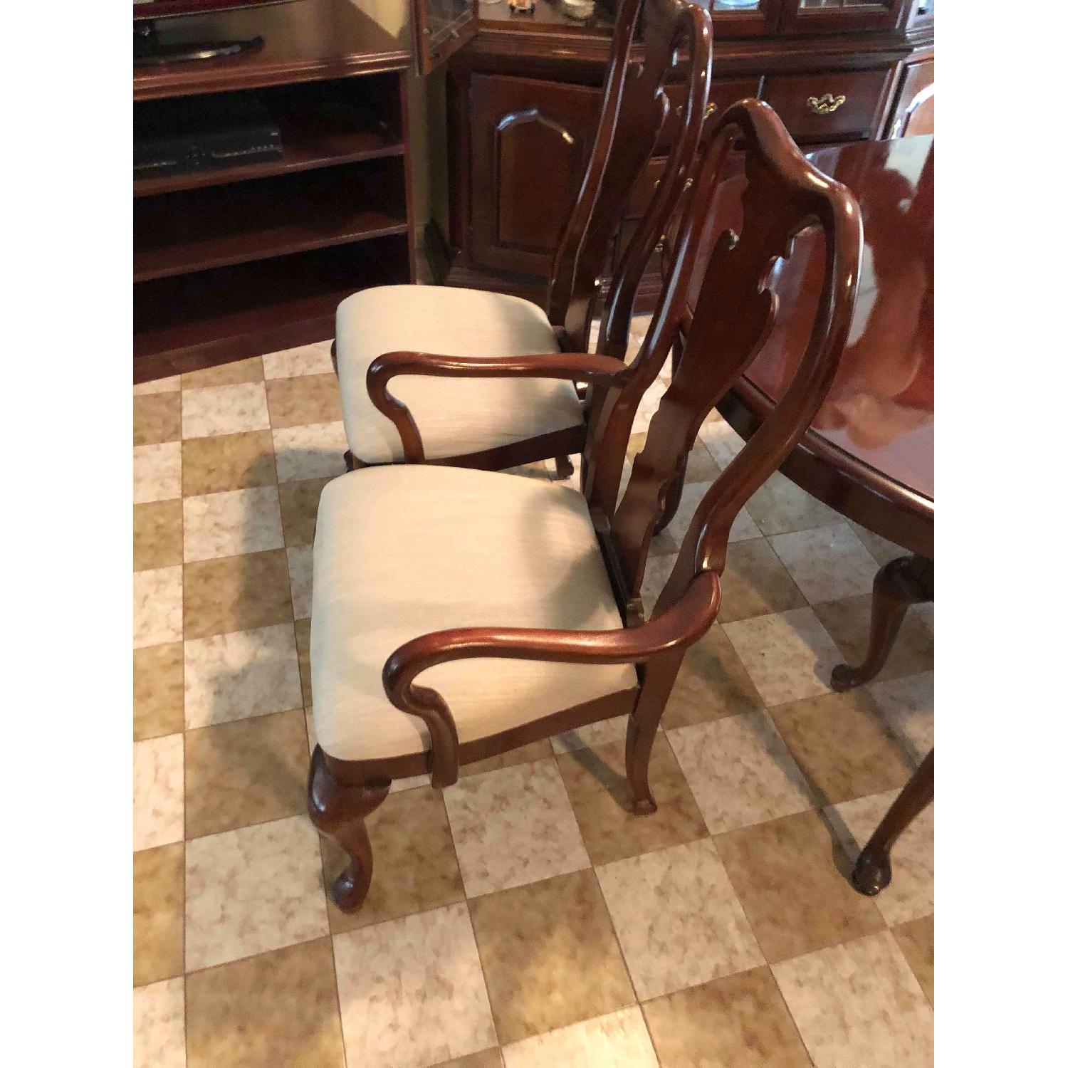 Thomasville Cherry Wood Extendable Dining Table w/ 6 chairs - image-5