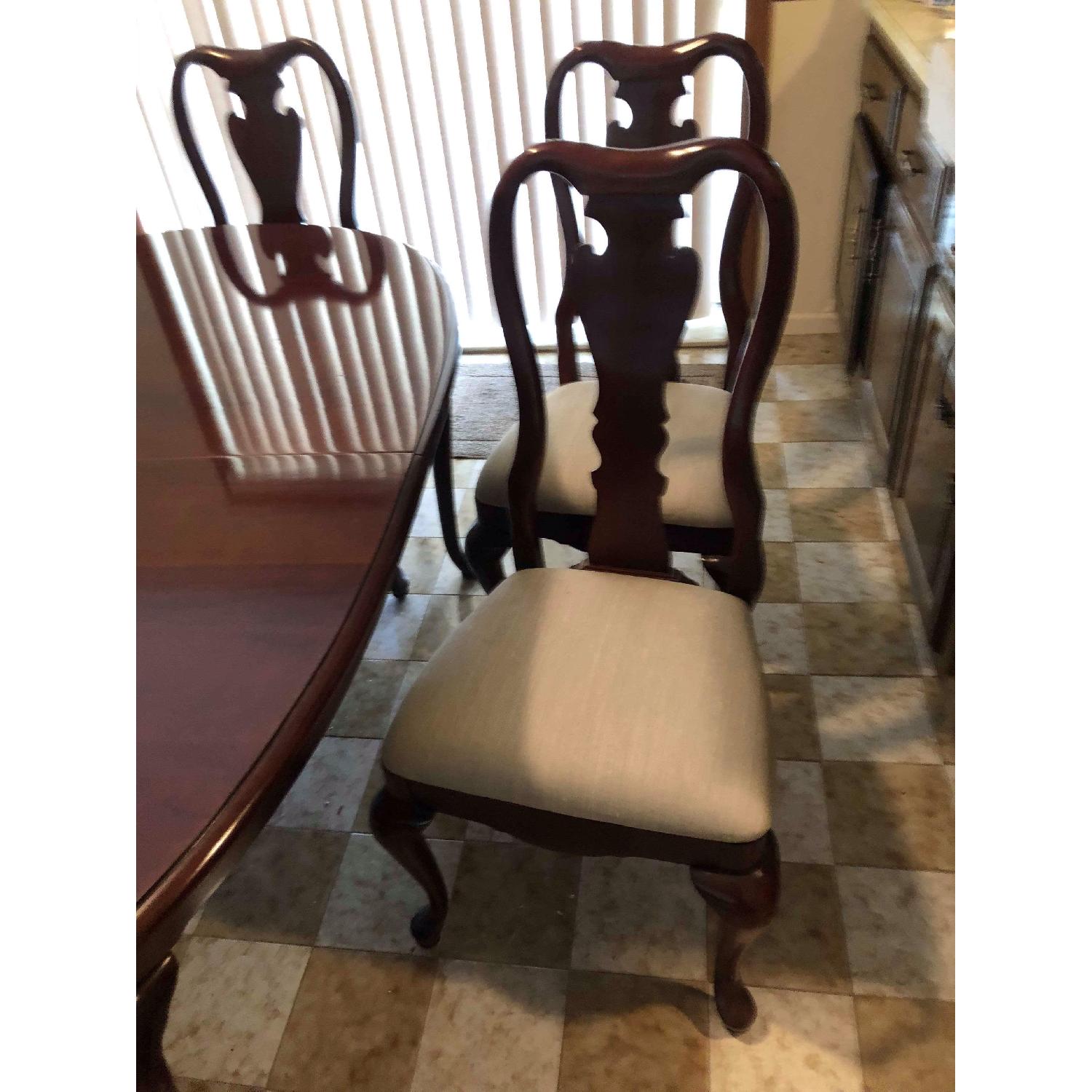 Thomasville Cherry Wood Extendable Dining Table w/ 6 chairs - image-6