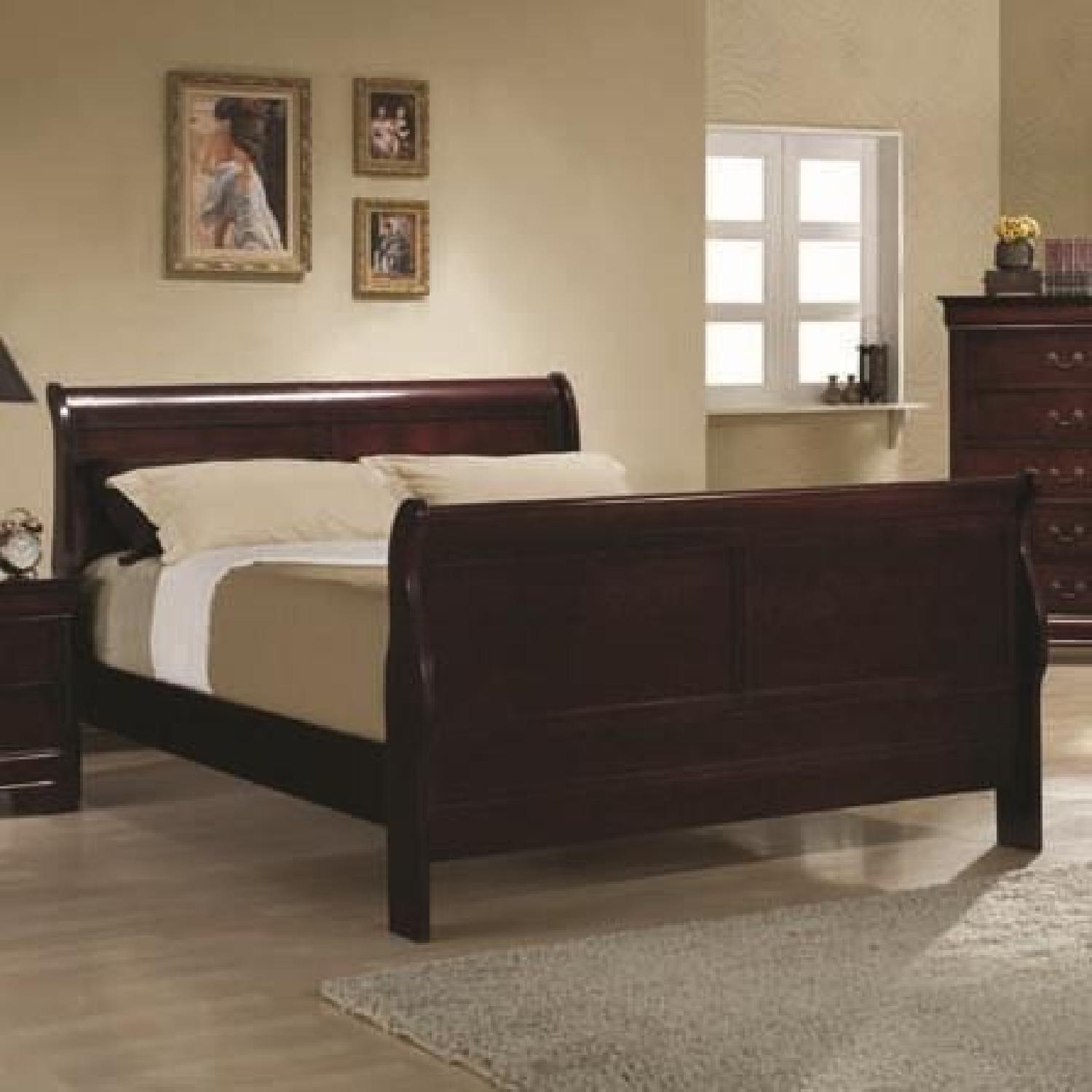Coaster Louis Philippe Queen Sleigh Panel Bed - image-5