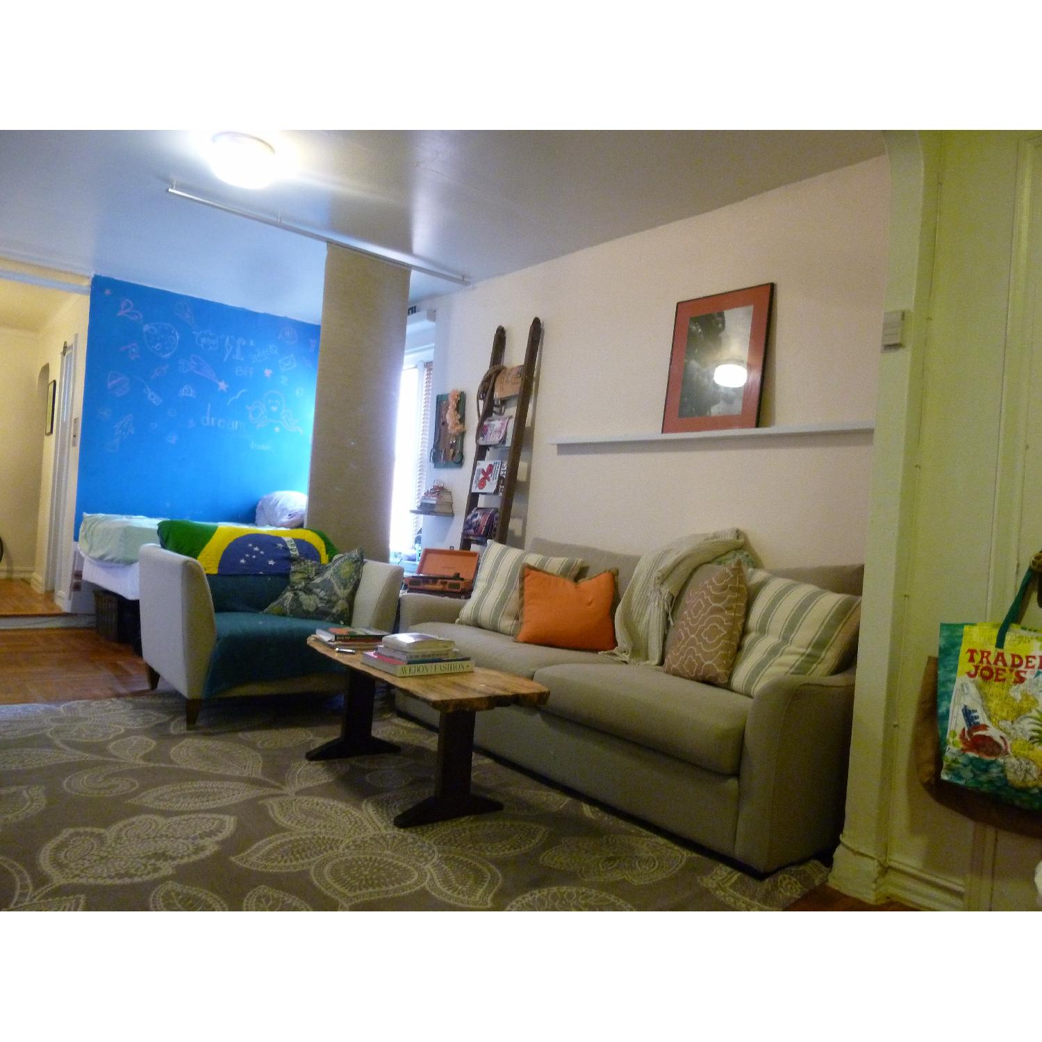 Raymour & Flanigan 2-Seater Sofa - image-1