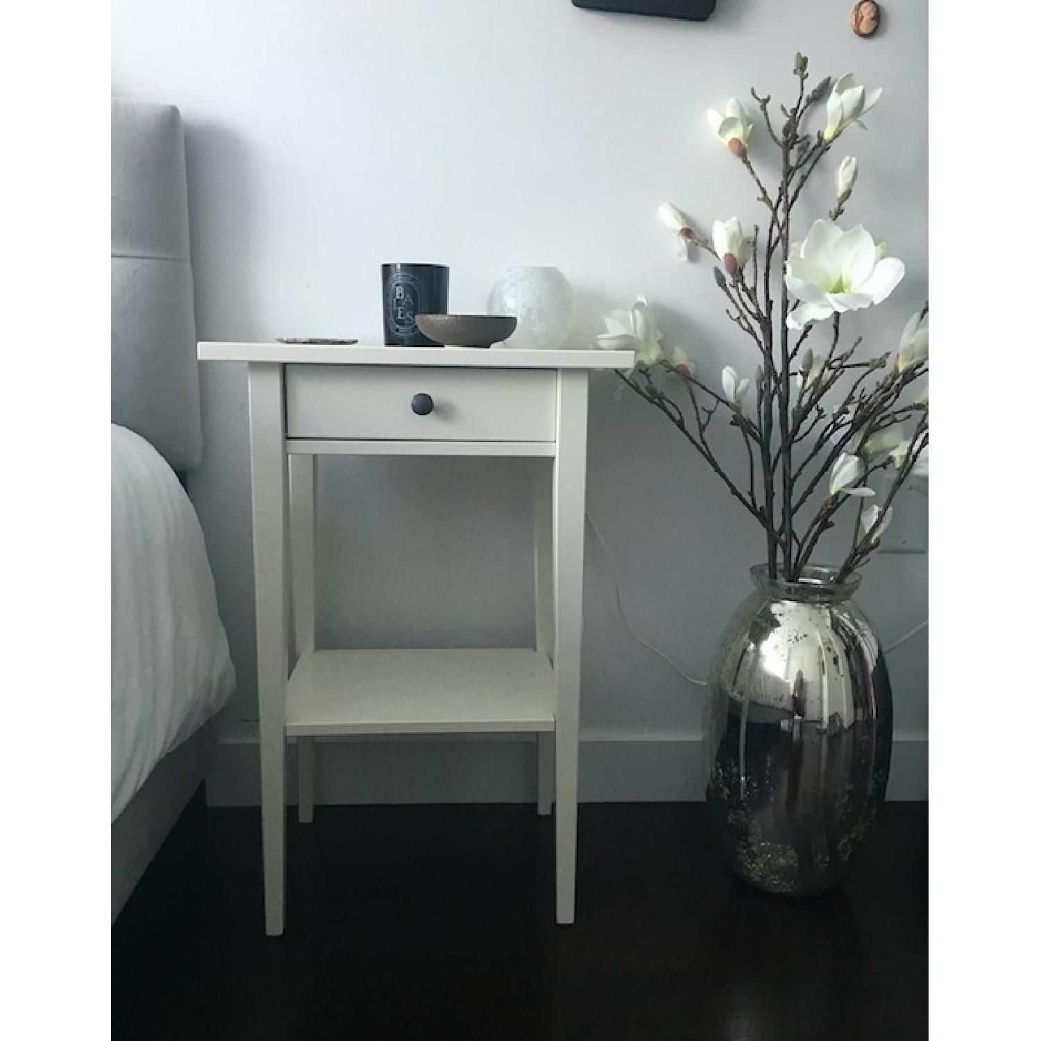 Ikea Hemnes Nightstand In White Aptdeco