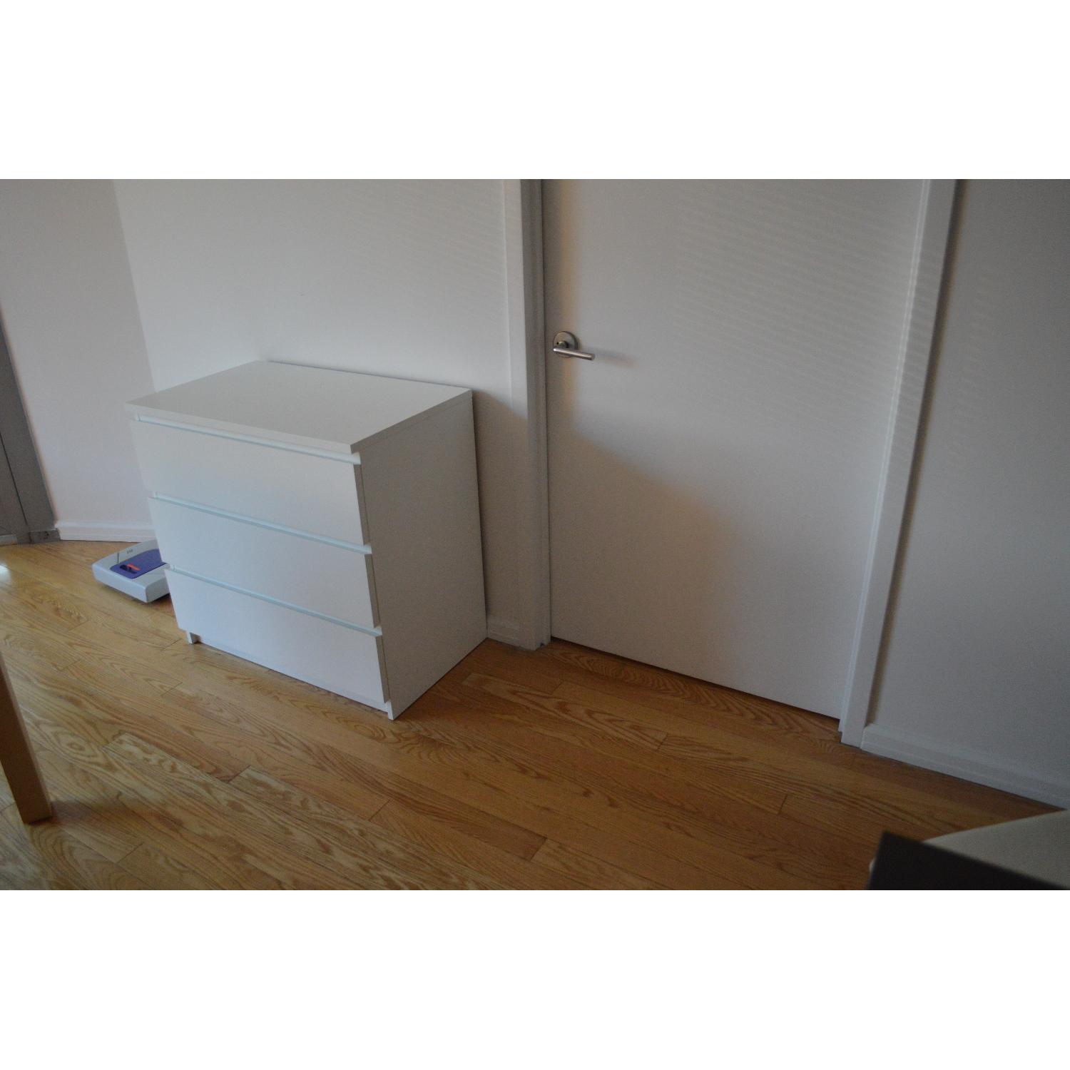 Ikea Malm 3 Drawer Chest in White - image-4