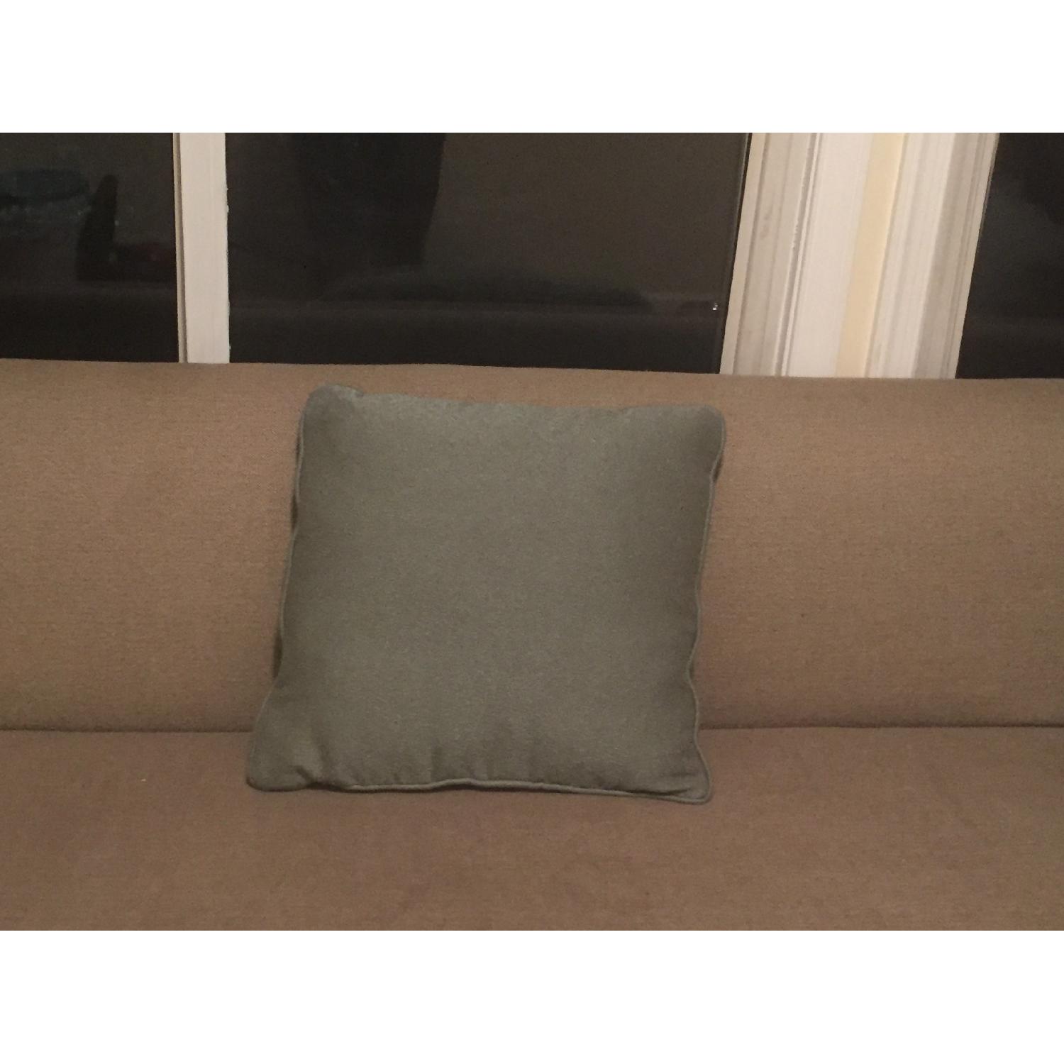 Custom Tan Couch W Throw Pillows Aptdeco