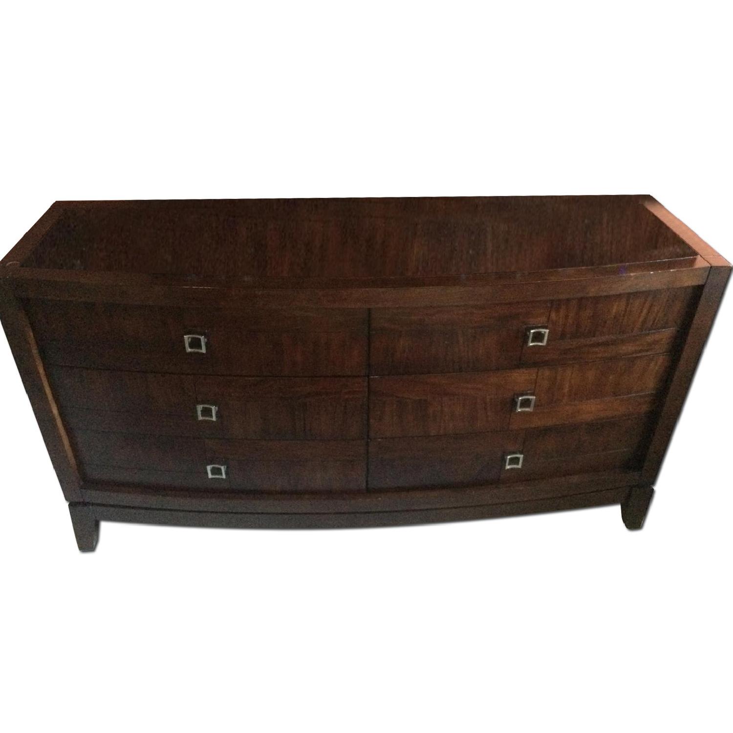 Raymour & Flanigan Queen Bedroom Set - image-6