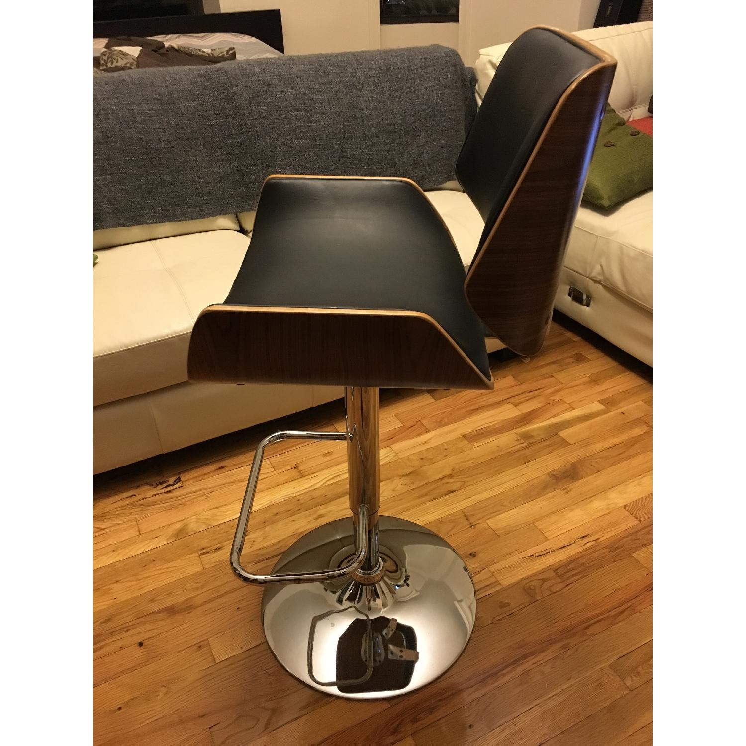 Modern Bar Hydraulic Bar Stools AptDeco