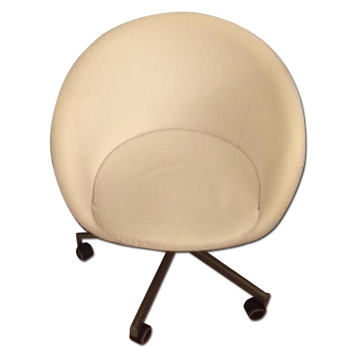 Swivel Chair - image-0