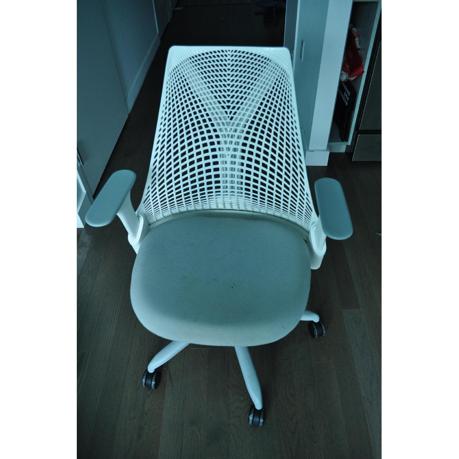 Herman Miller Grey & White Sayl Desk/Office Chair - image-5