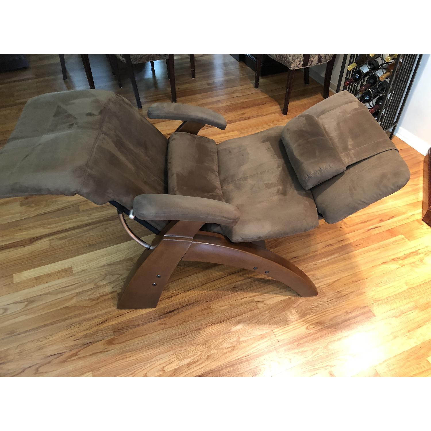 Human Touch Zero Gravity Perfect Chair/Recliner - image-15