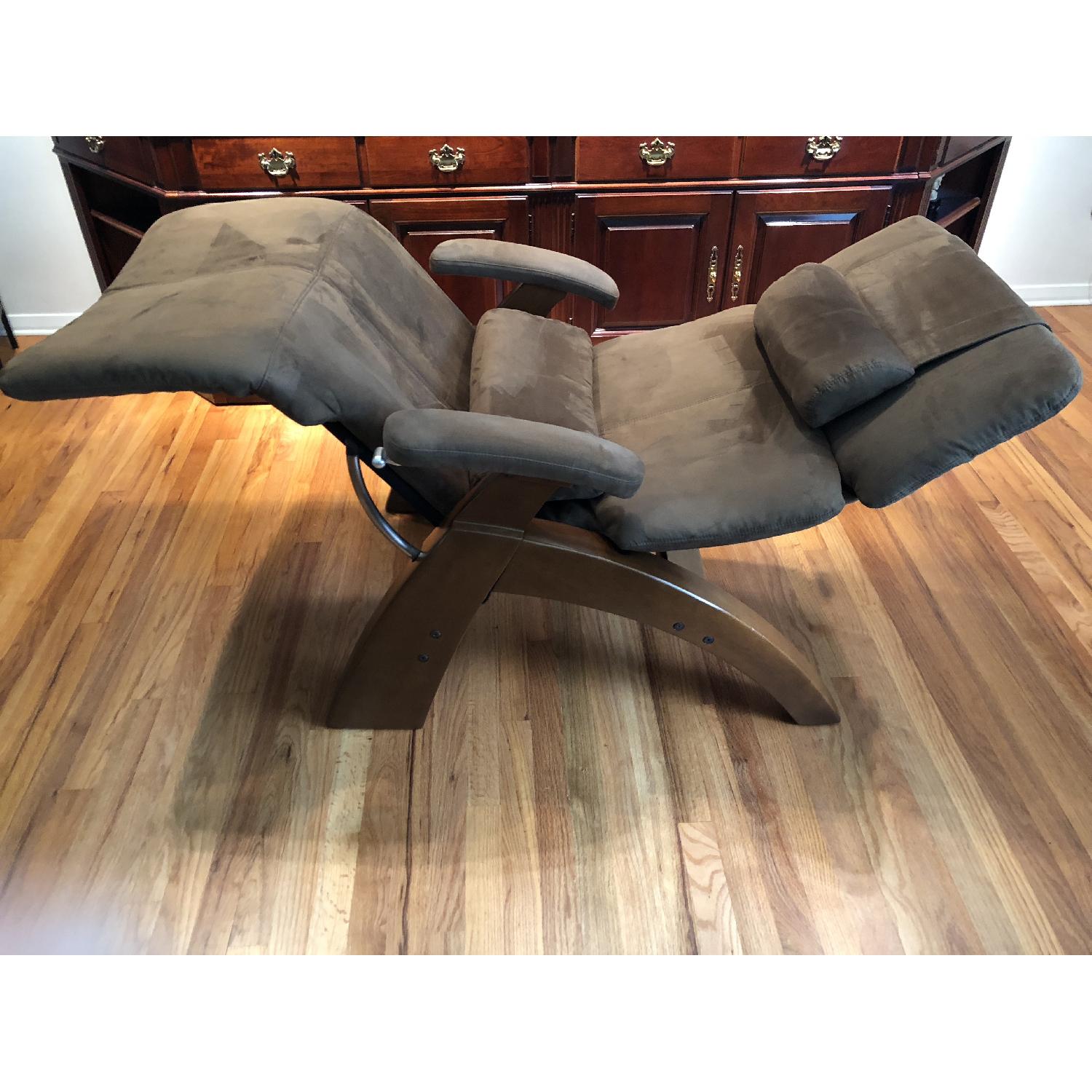 Human Touch Zero Gravity Perfect Chair/Recliner - image-16