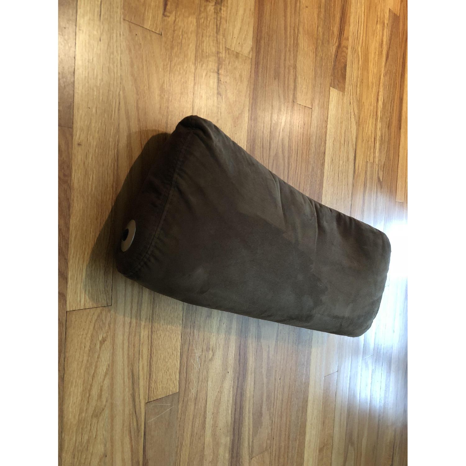 Human Touch Zero Gravity Perfect Chair/Recliner - image-17